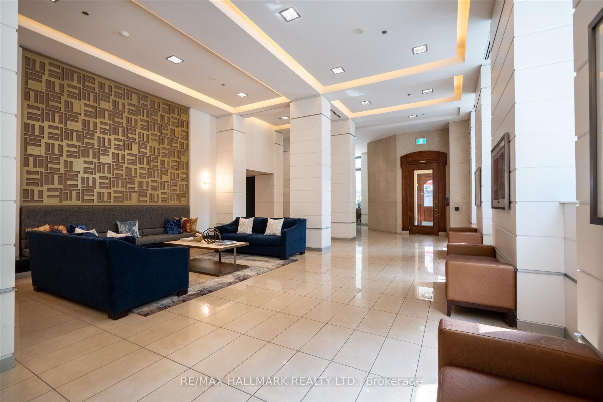 230 King Street E 706, Toronto, ON M5A 1K5 photo 3