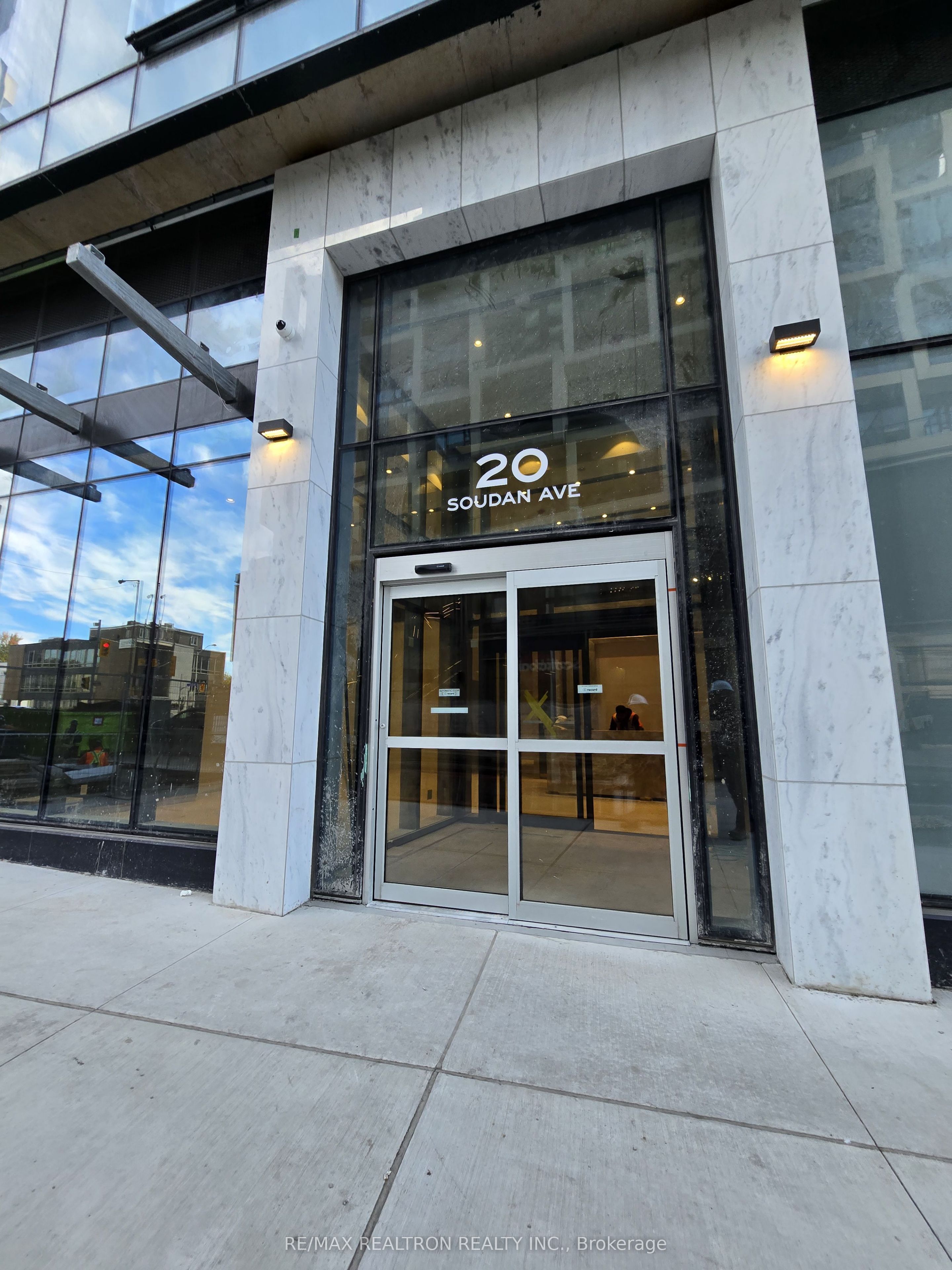 20 Soudan Avenue 1109, Toronto, ON M4S 0E2 photo 2