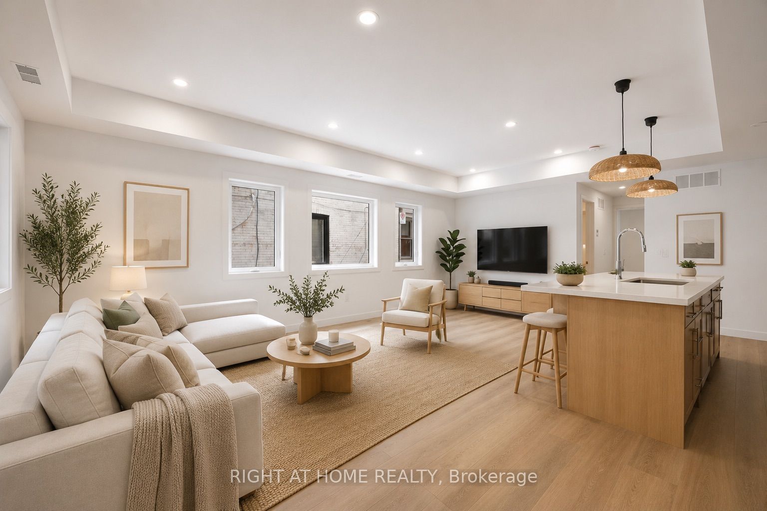 91 Barton Avenue 2, Toronto, ON M6G 1P7