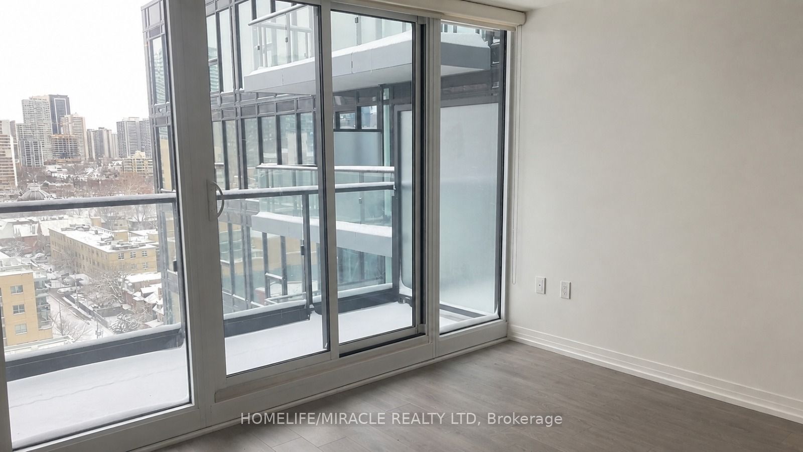 251 Jarvis Street 1604, Toronto, ON M5B 0C3 photo 4
