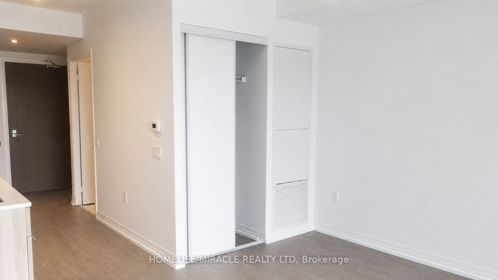 251 Jarvis Street 1604, Toronto, ON M5B 0C3 photo 5