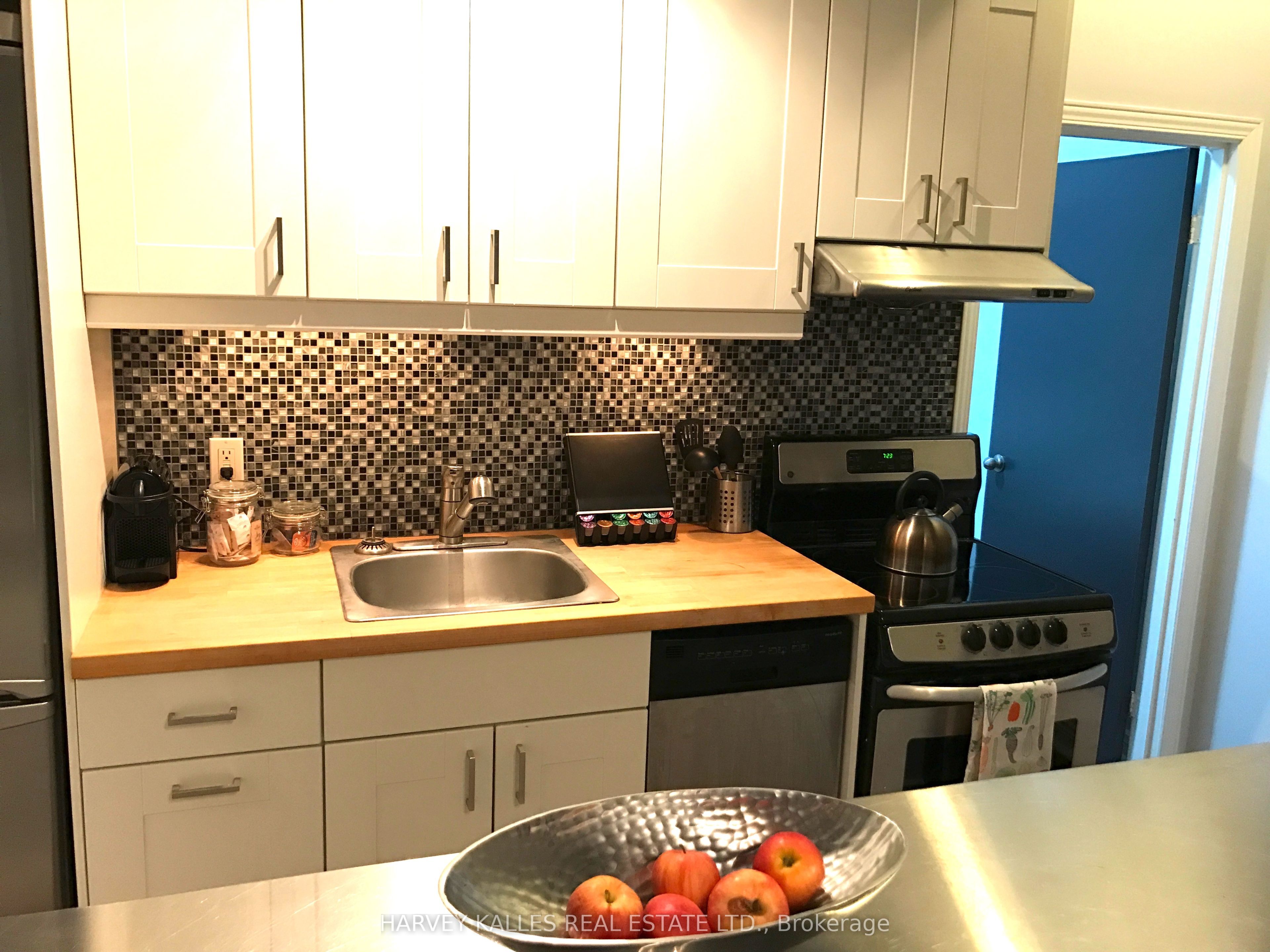 47 Northcote Avenue 1, Toronto, ON M6J 3K1 photo 4