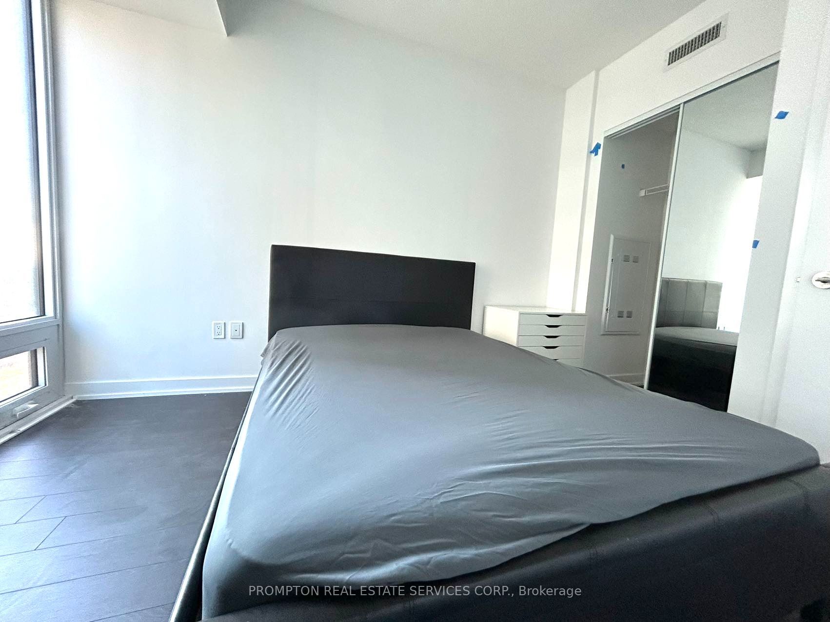 238 Simcoe Street 2806, Toronto, ON M5T 0E2 photo 5