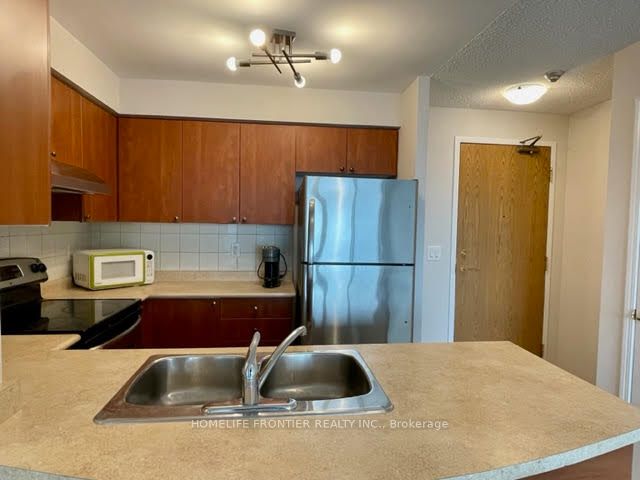 5500 Yonge Street 2406, Toronto, ON M2N 7L1 photo 2