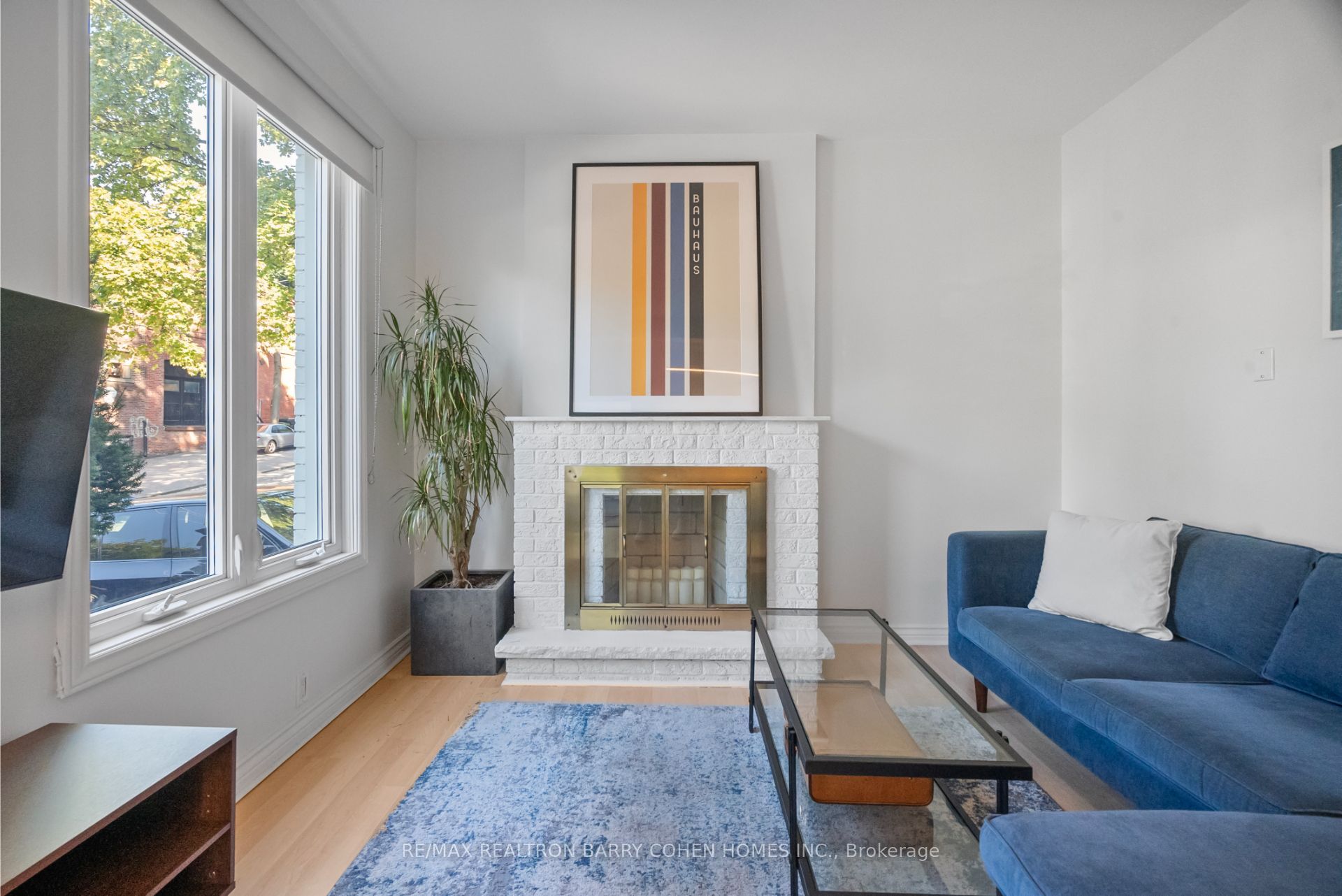 371 Howland Avenue Main, Toronto, ON M5R 3C1 photo 5