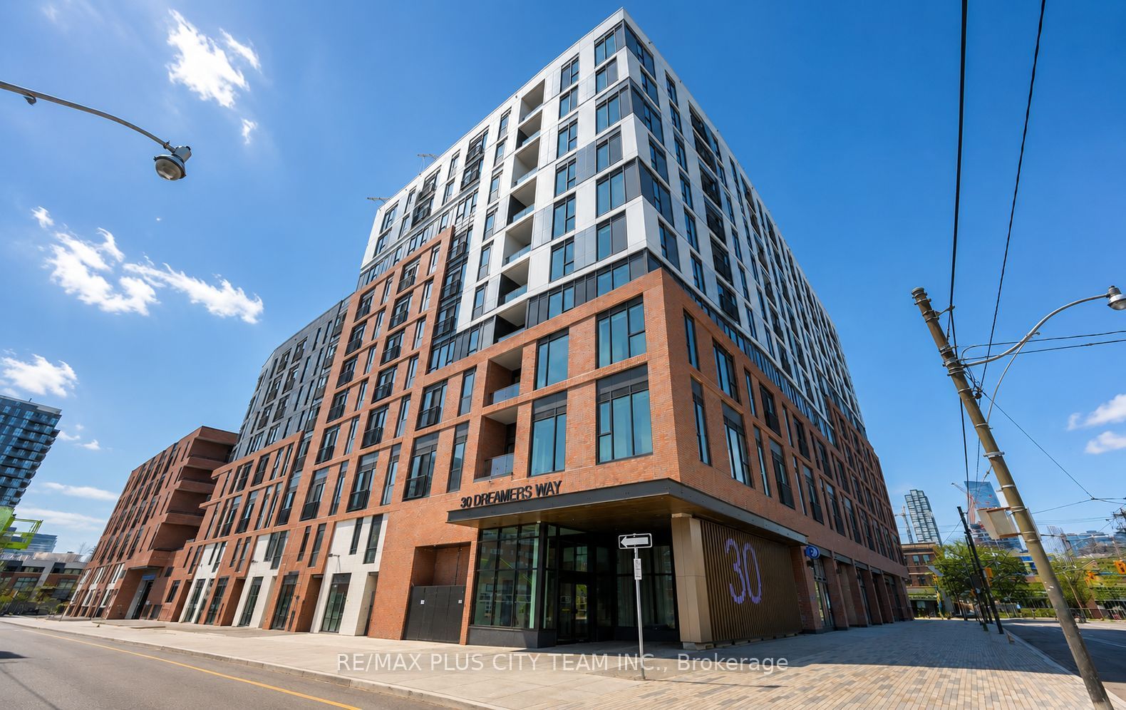 30 Dreamers Way 348, Toronto, ON M5A 0Y7