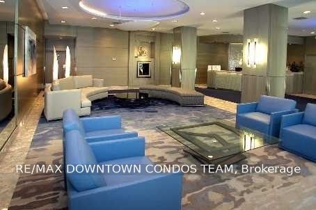 44 St Joseph Street 614, Toronto, ON M4Y 2W4 photo 2