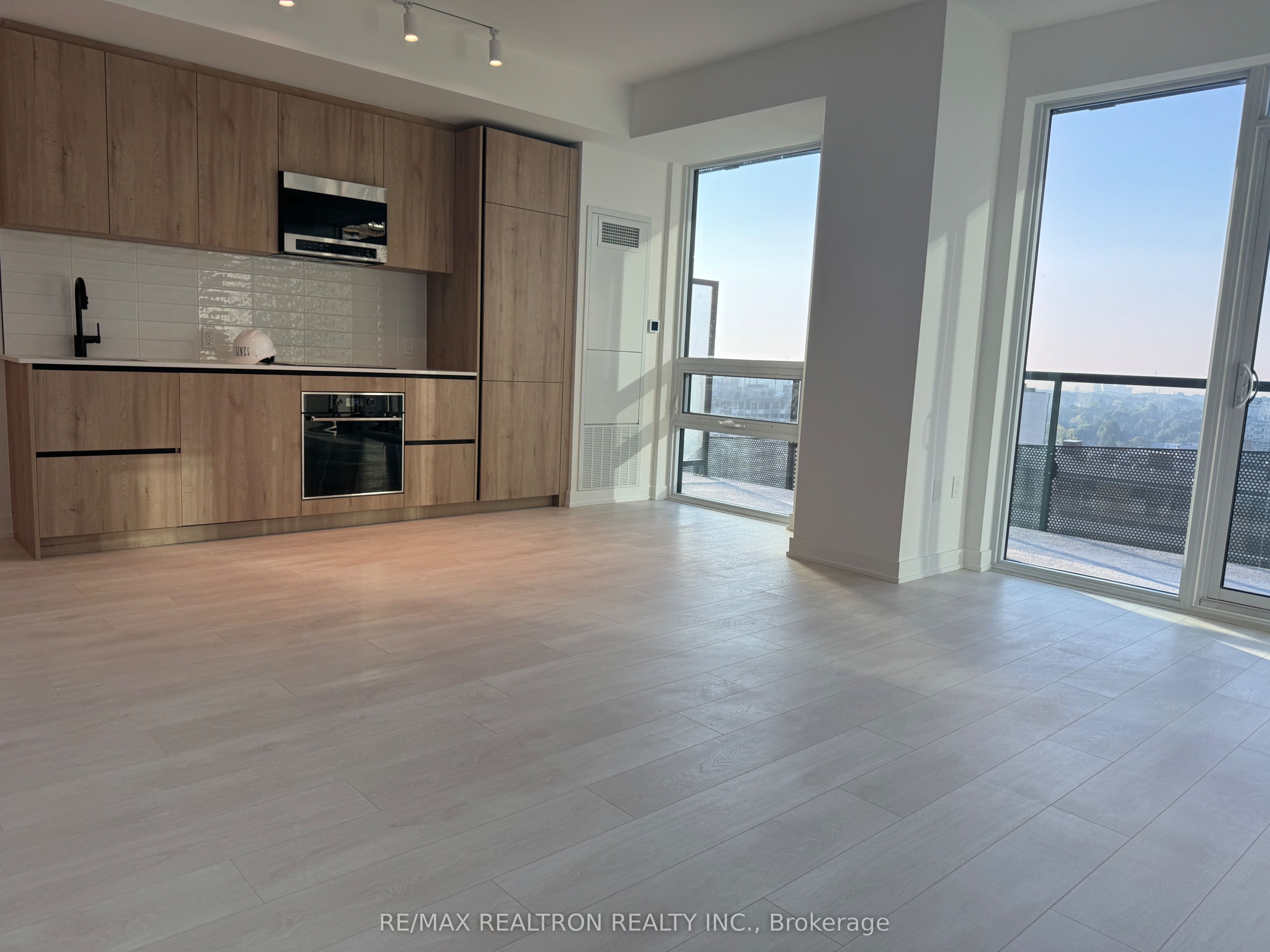 127 Broadway Avenue 1402, Toronto, ON M4P 1V4 photo 3