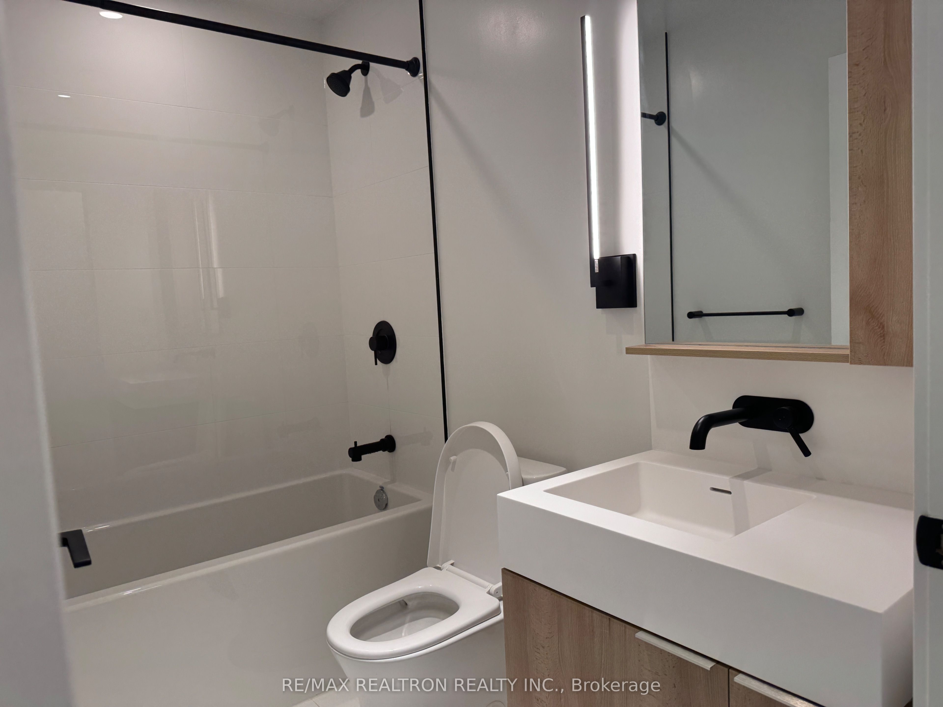 127 Broadway Avenue 1402, Toronto, ON M4P 1V4 photo 4