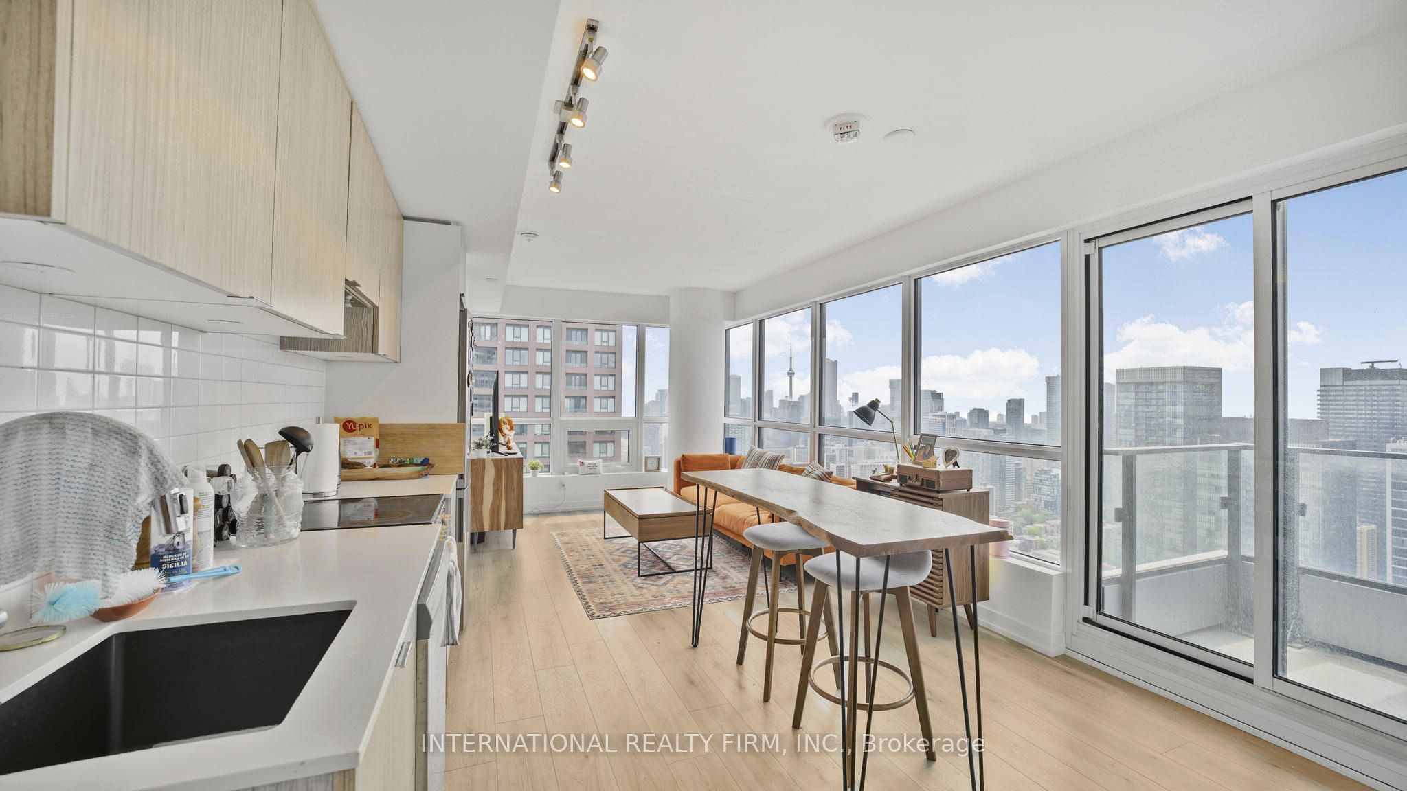 395 Bloor Street E 4602, Toronto, ON M4W 1H7 photo 3