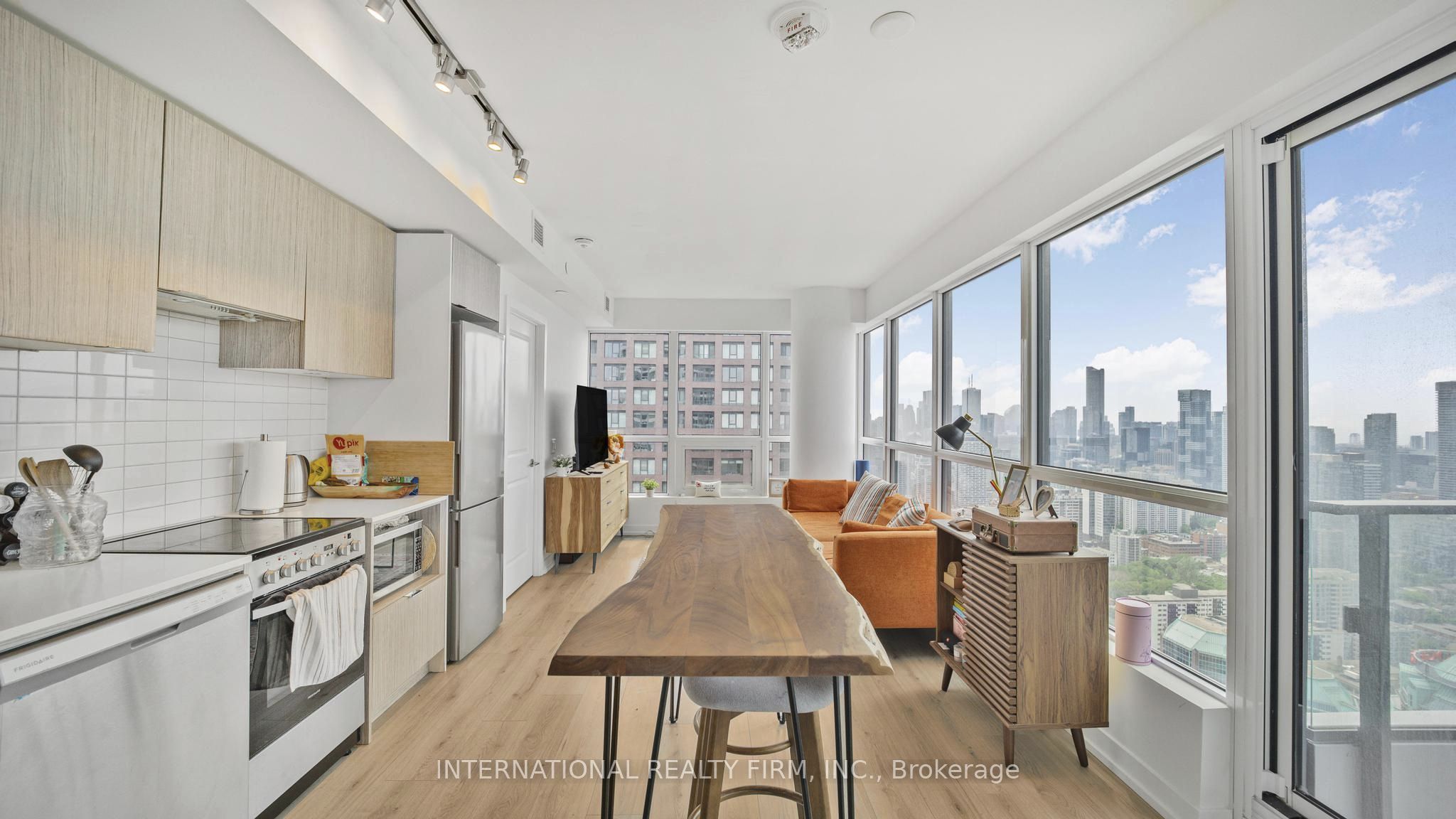 395 Bloor Street E 4602, Toronto, ON M4W 1H7 photo 4
