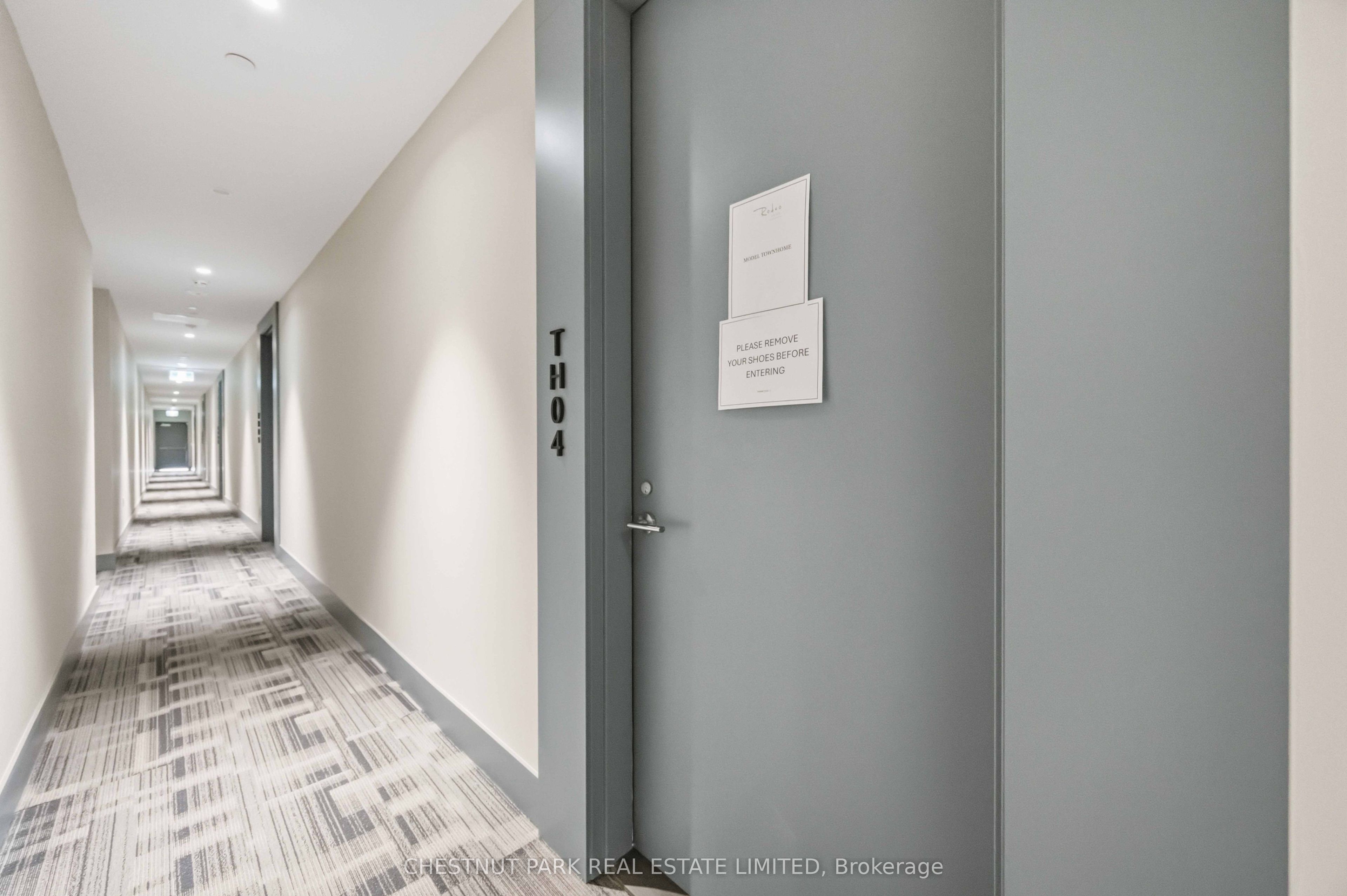 20 O'Neill Road TH104, Toronto, ON M3C 0R2 photo 3