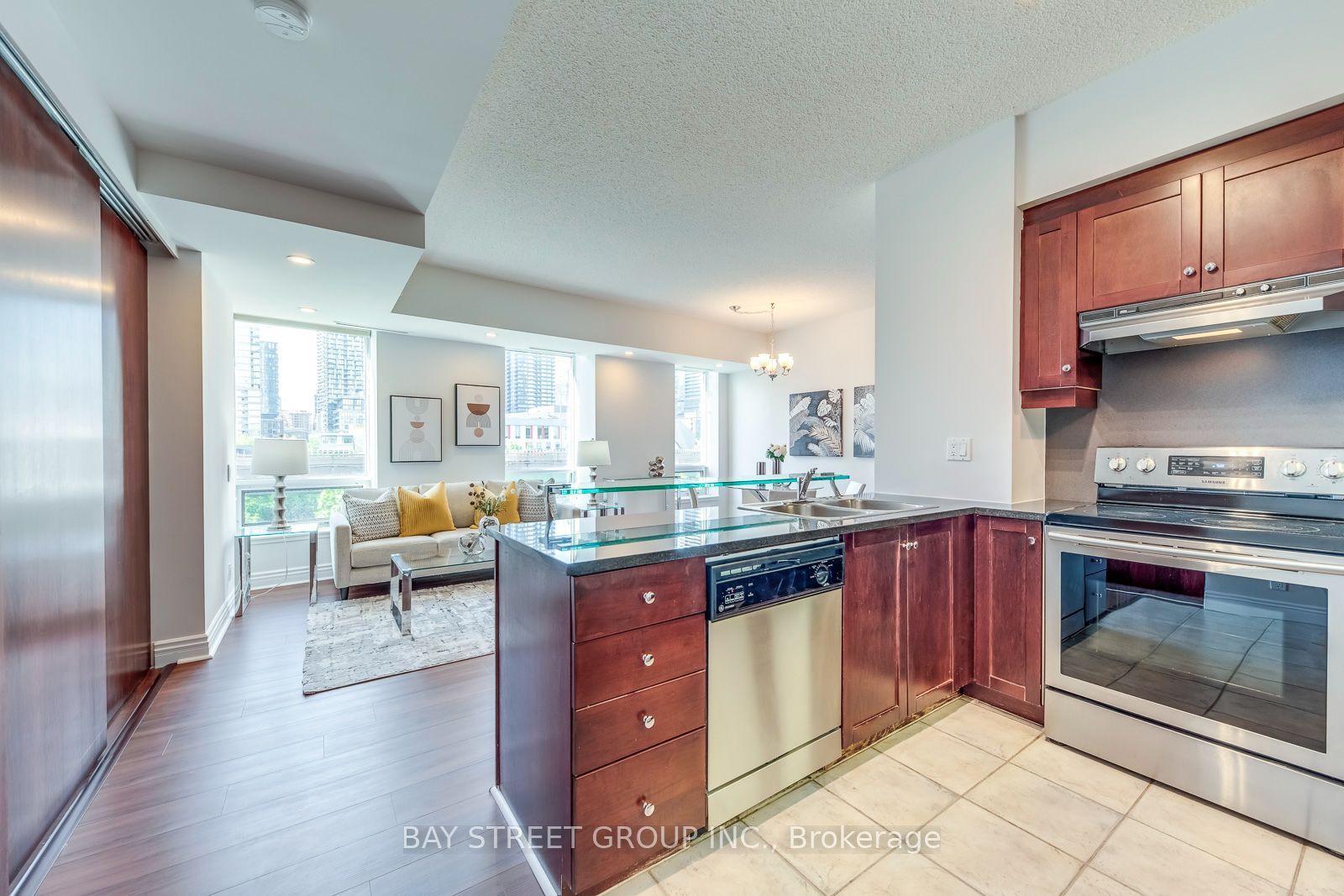 500 Queens Quay W 512E, Toronto, ON M5V 3K8 photo 3