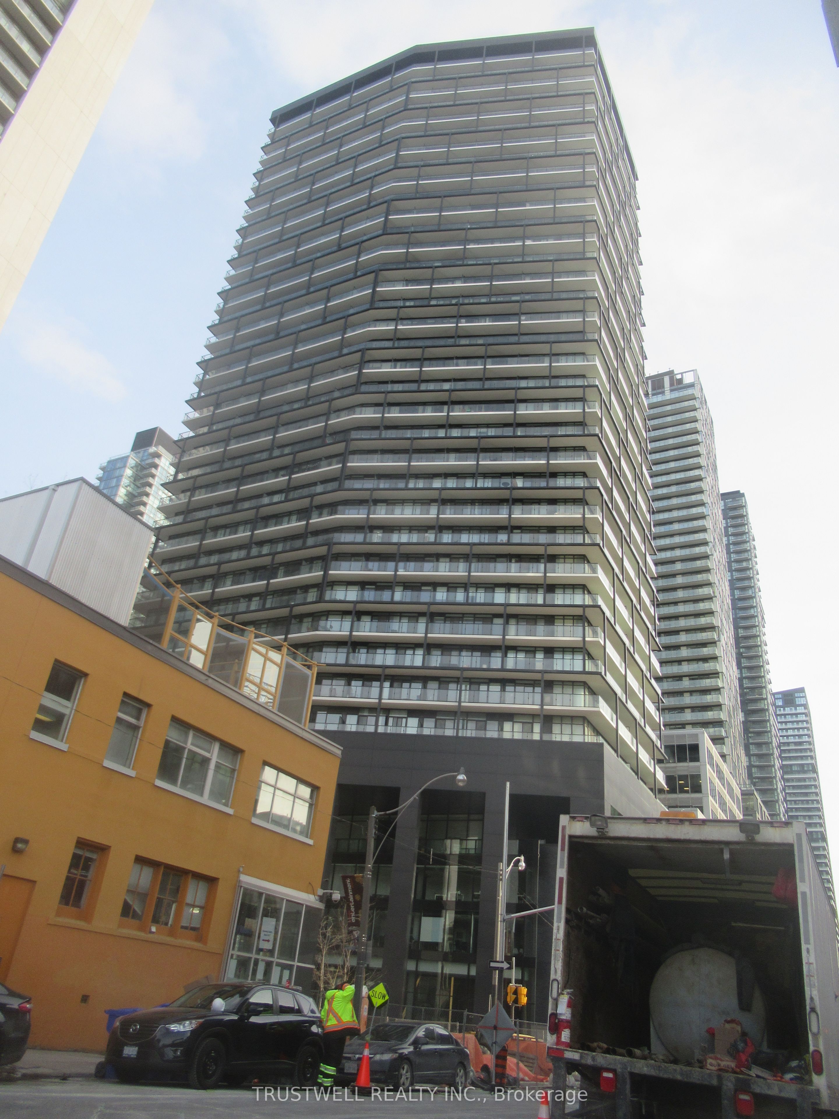 125 Peter Street 902, Toronto, ON M5V 0M2