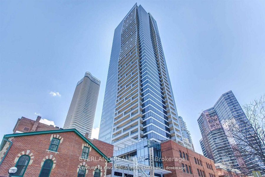 5 St Joseph Street 3810, Toronto, ON M4Y 1J6