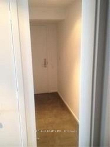 5 St Joseph Street 3810, Toronto, ON M4Y 1J6 photo 2