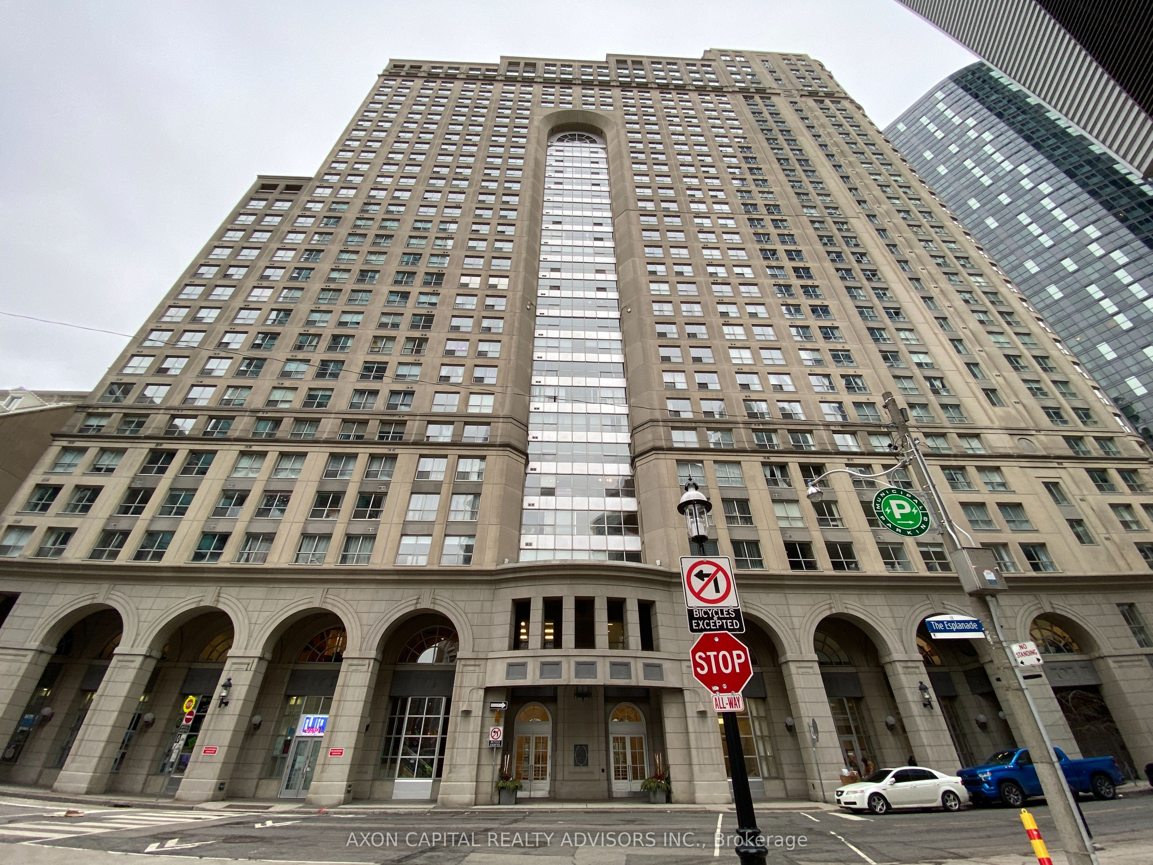 25 The Esplanade 2513, Toronto, ON M5E 1W5