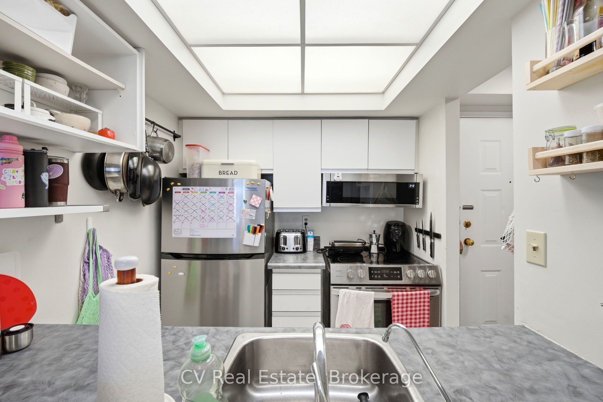 222 The Esplanade 506, Toronto, ON M5A 4M8 photo 5