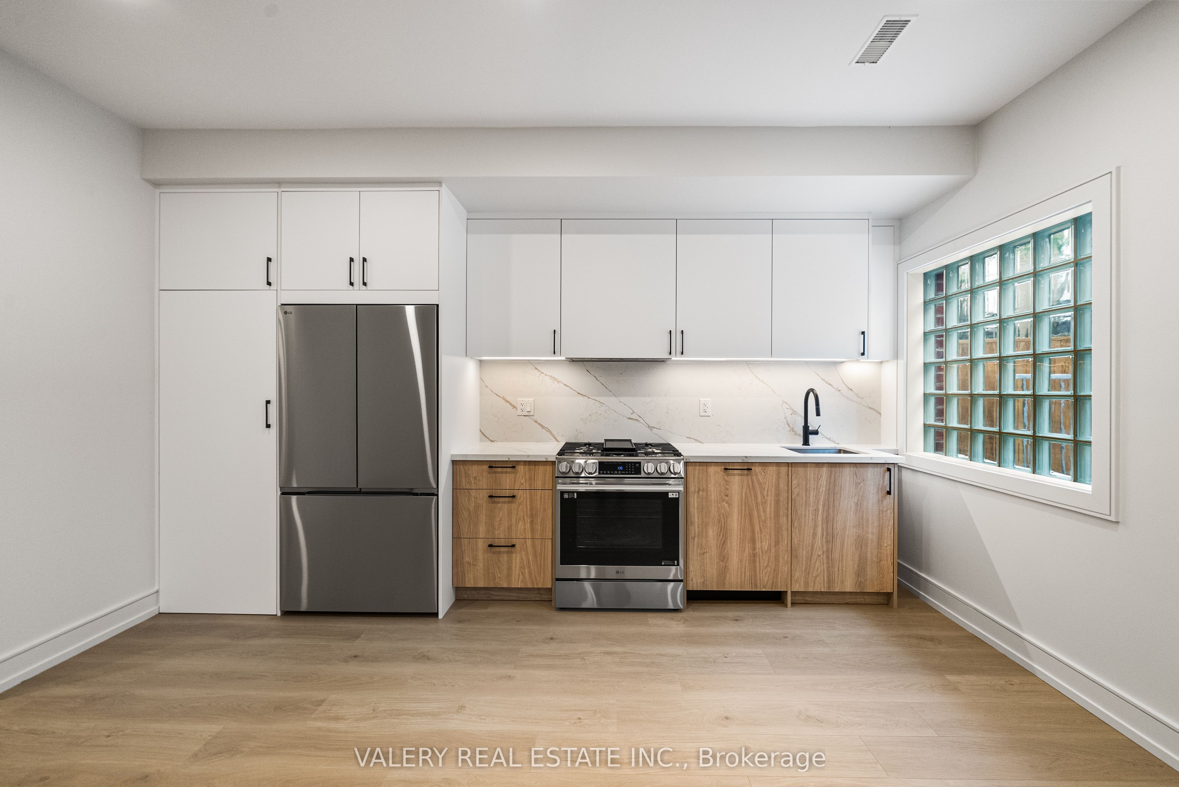 131 Dovercourt Road Laneway Main, Toronto, ON M6J 3C5
