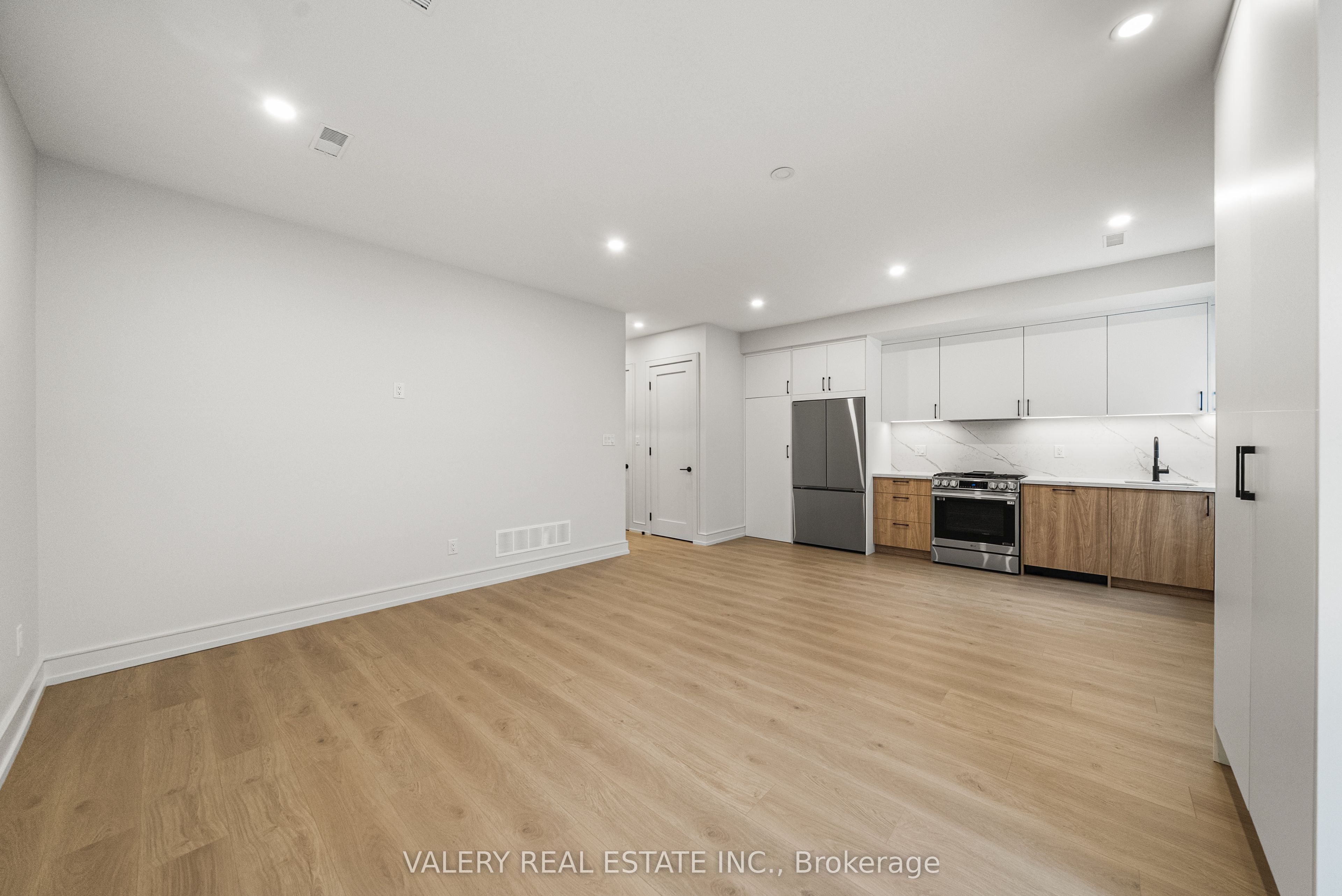 131 Dovercourt Road Laneway Main, Toronto, ON M6J 3C5 photo 2