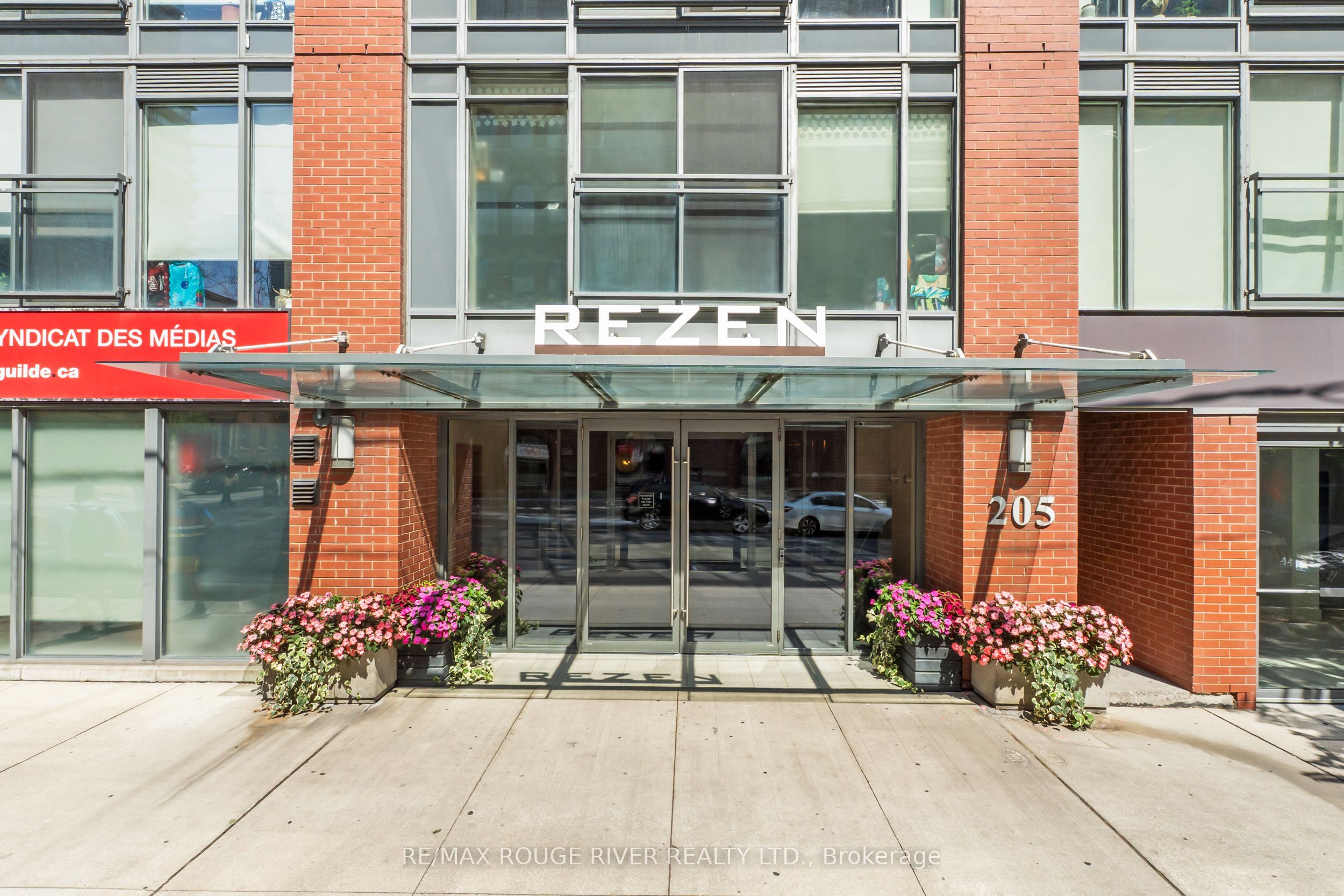 205 Frederick Street 704, Toronto, ON M5A 4V3 photo 2