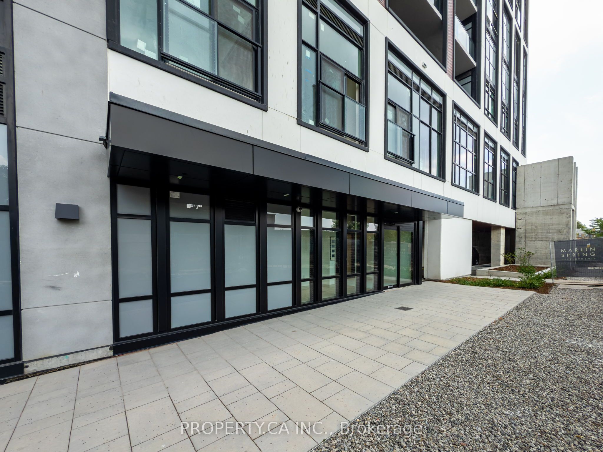 181 Sterling Road 1408, Toronto, ON M6R 2B2 photo 3