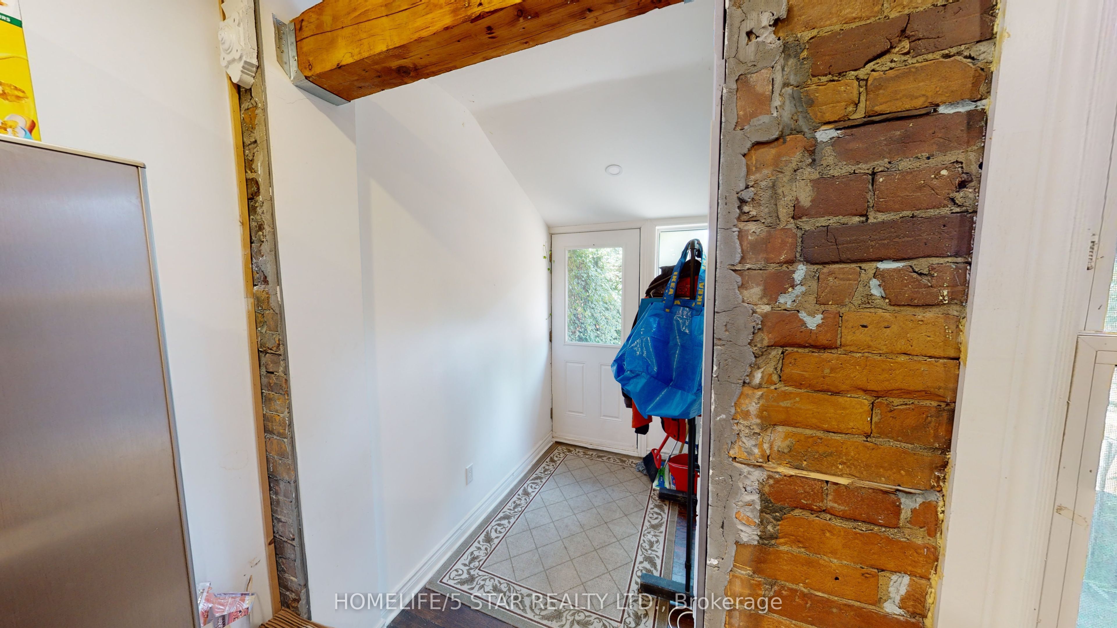 160 Beaconsfield Avenue Apt 1, Toronto, ON M6J 3J6 photo 5