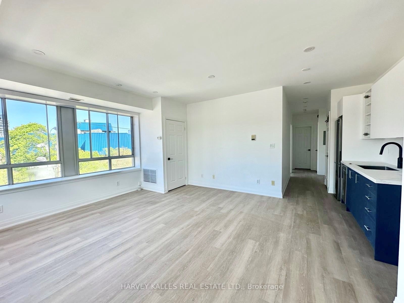 409 College Street 4, Toronto, ON M5T 1T1 photo 4