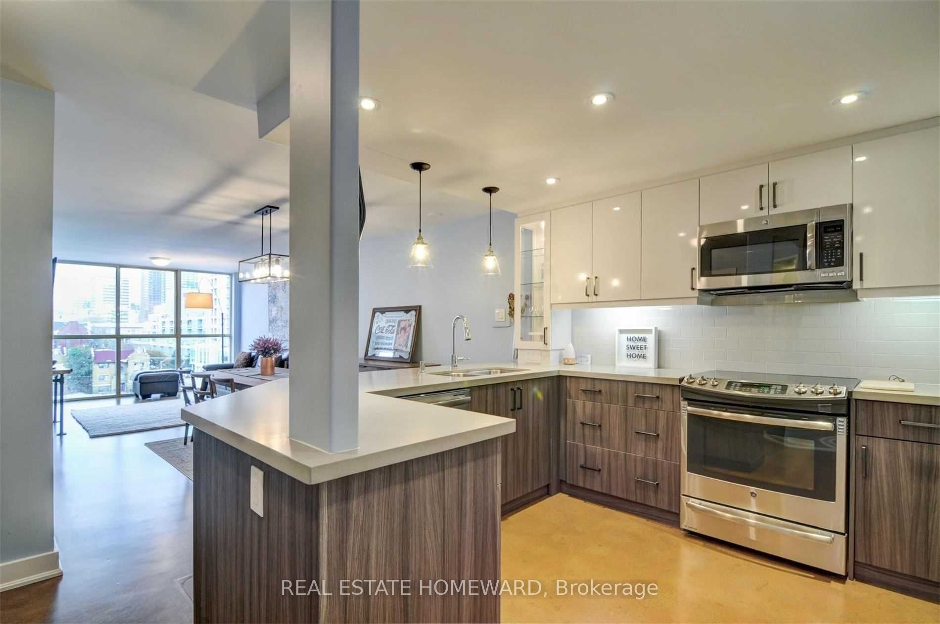 15 Maitland Place N 702, Toronto, ON M4Y 2X3 photo 4
