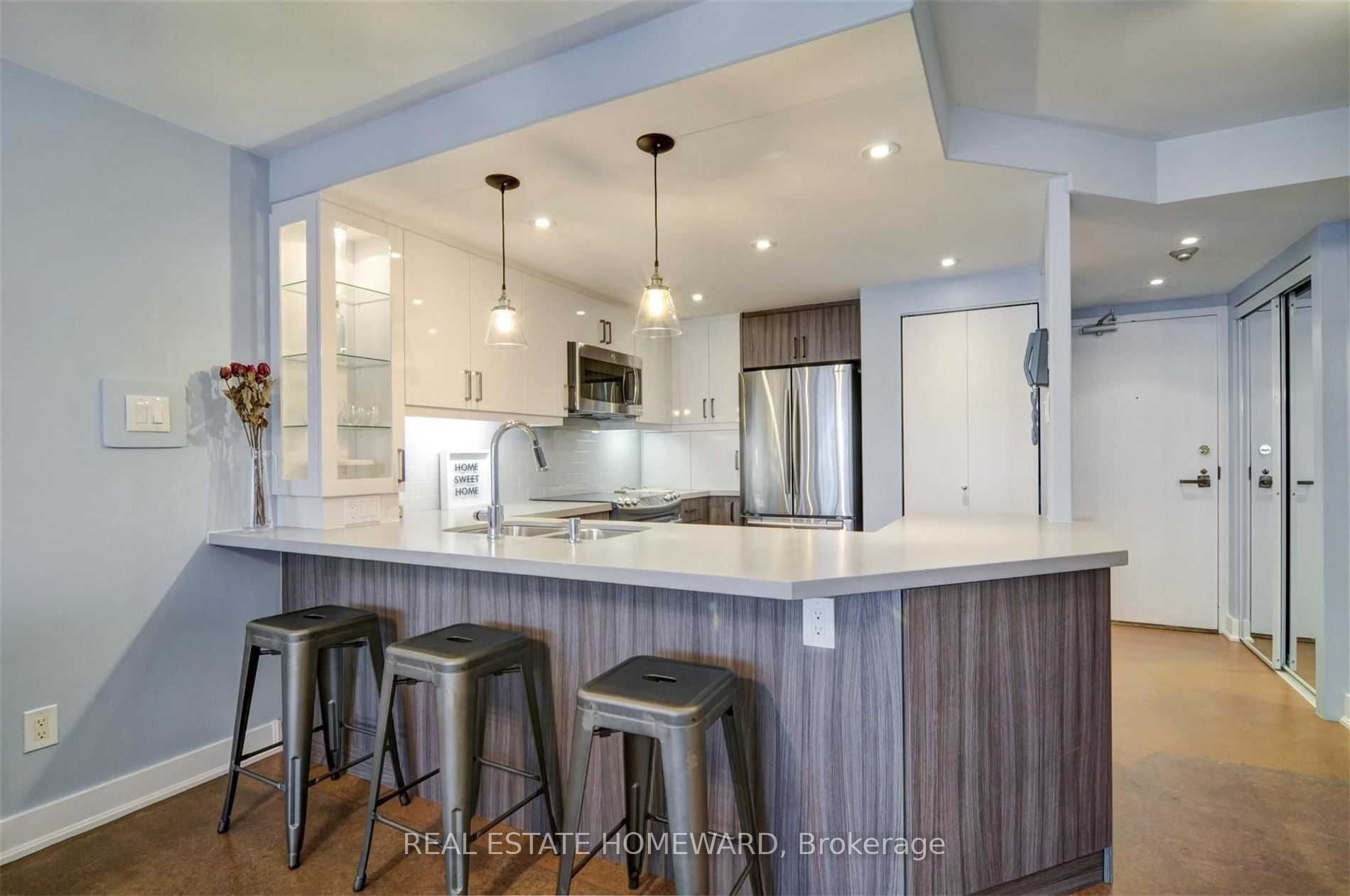 15 Maitland Place N 702, Toronto, ON M4Y 2X3 photo 5
