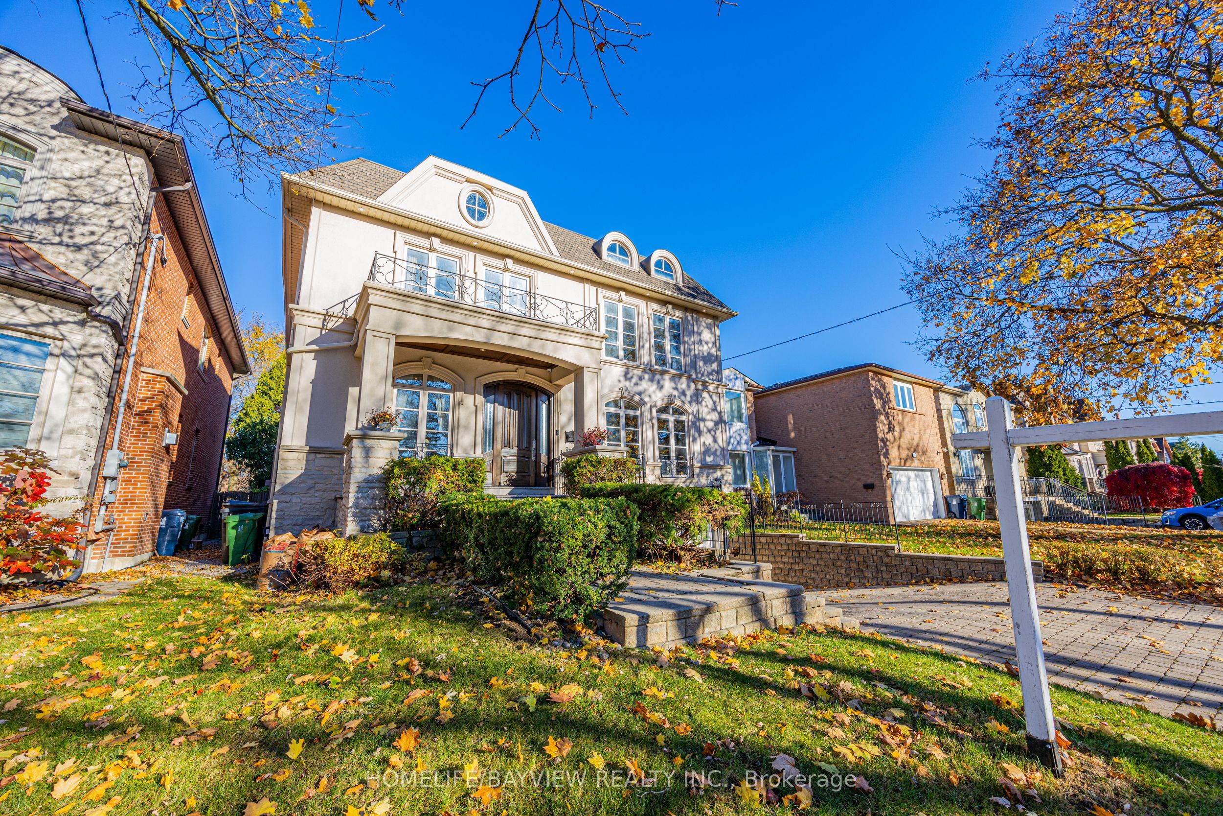208 Holmes Avenue, Toronto, ON M2N 4N1 photo 3