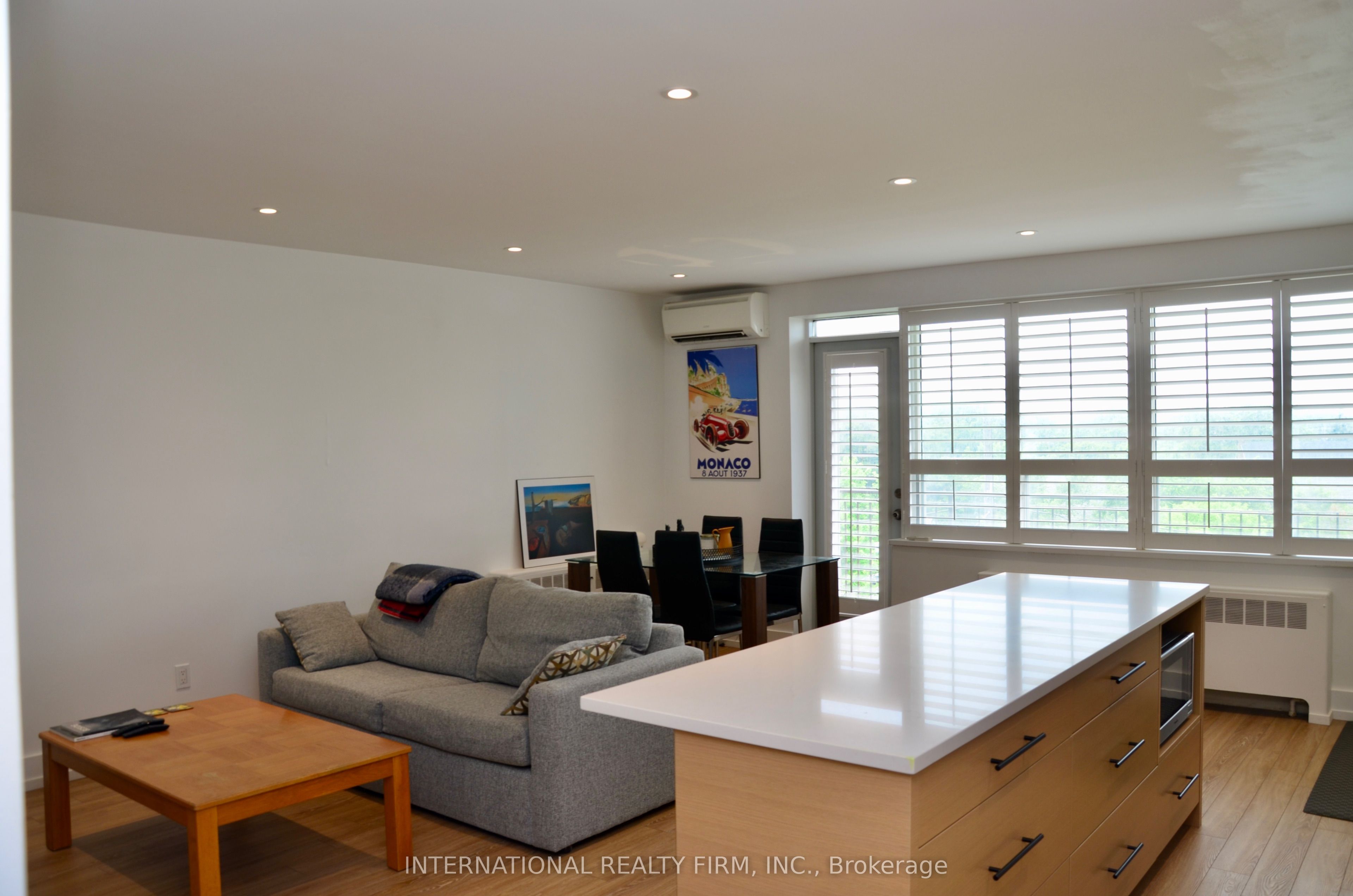 219 Wilson Avenue 404, Toronto, ON M5M 3B2 photo 2