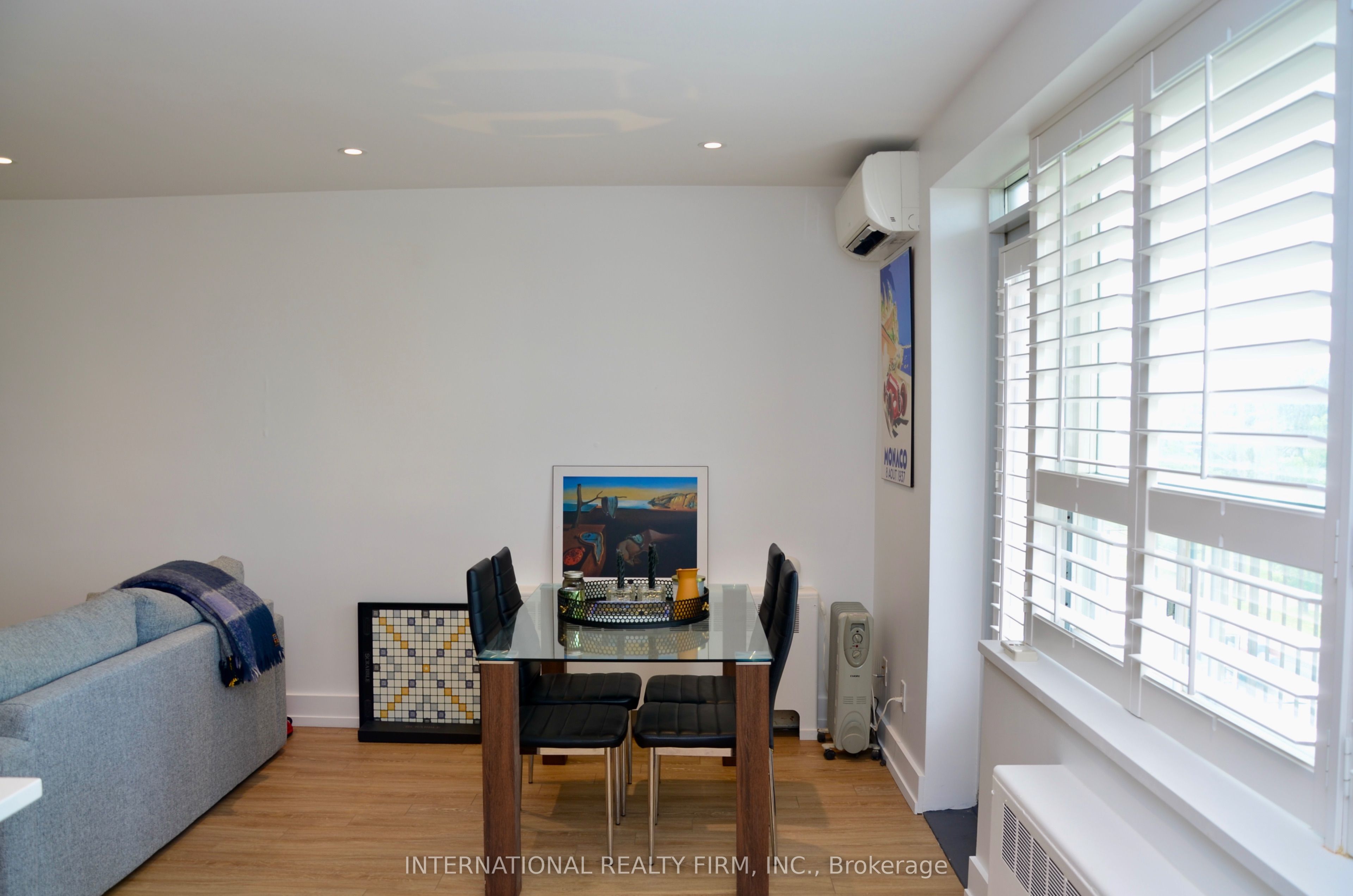 219 Wilson Avenue 404, Toronto, ON M5M 3B2 photo 4