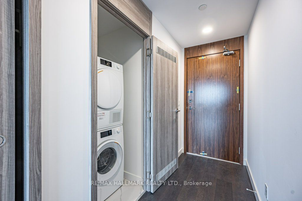 68 Esther Shiner Boulevard 1601, Toronto, ON M2K 0J6 photo 3
