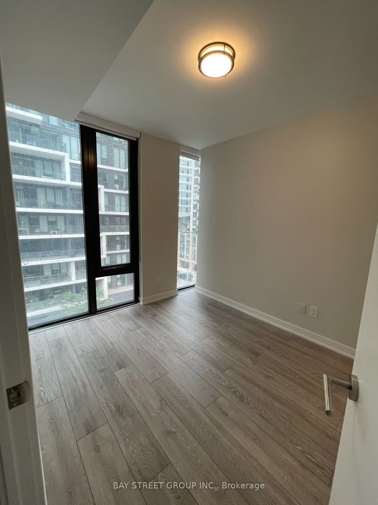 47 Mutual Street 601, Toronto, ON M5C 0C6 photo 5