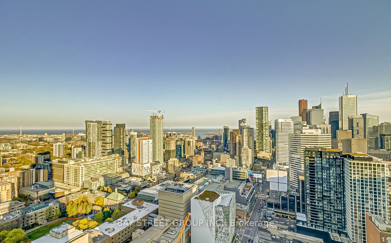 386 Yonge Street 3907, Toronto, ON M5B 0A5 photo 2