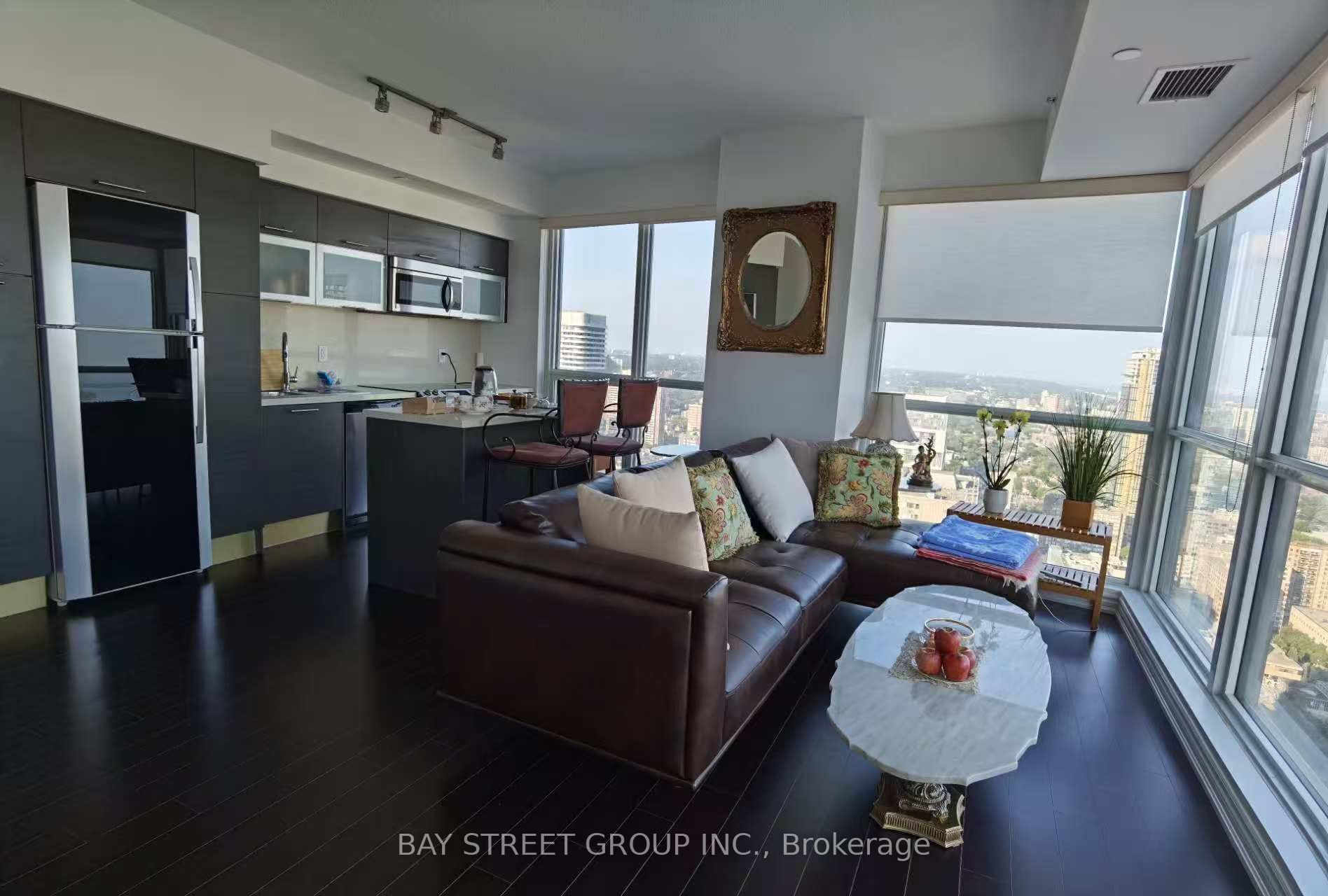 386 Yonge Street 3907, Toronto, ON M5B 0A5 photo 3