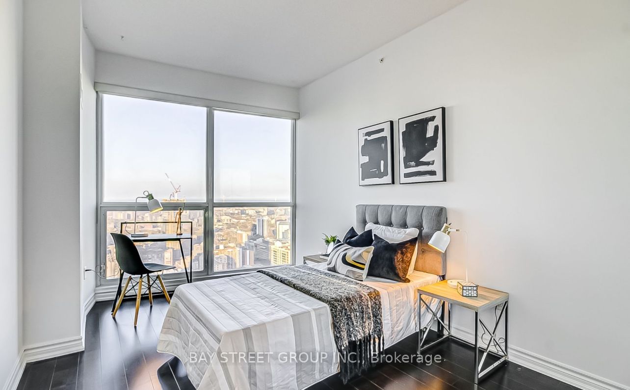 386 Yonge Street 3907, Toronto, ON M5B 0A5 photo 4
