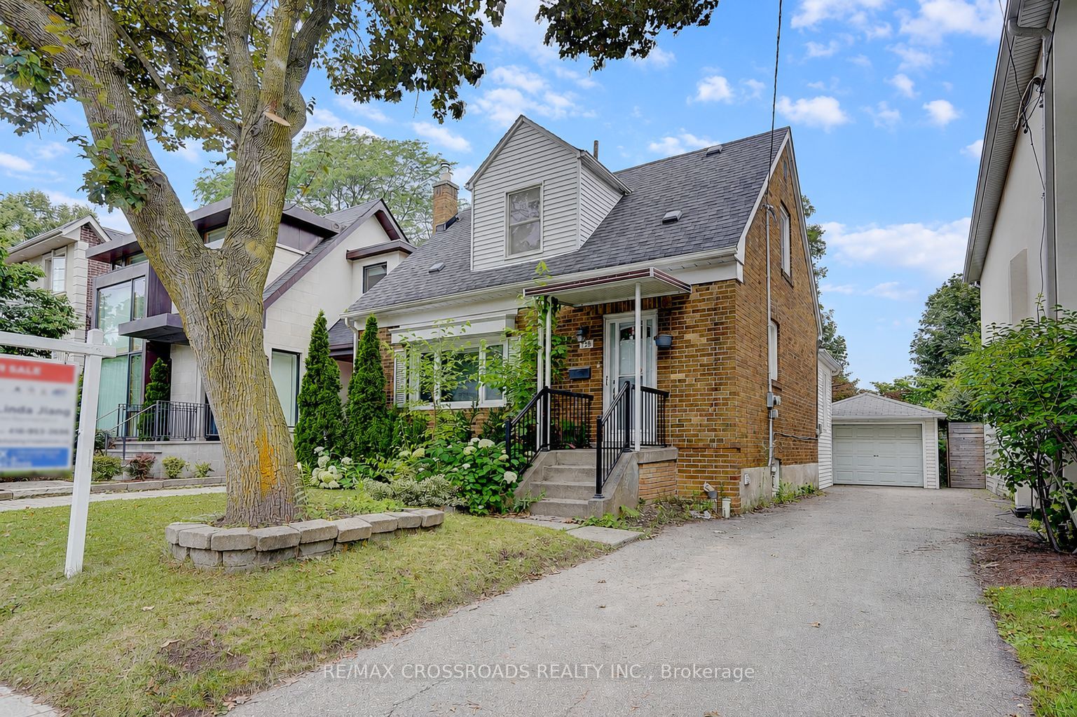 128 Leacrest Road, Toronto, ON M4G 1E8 photo 3