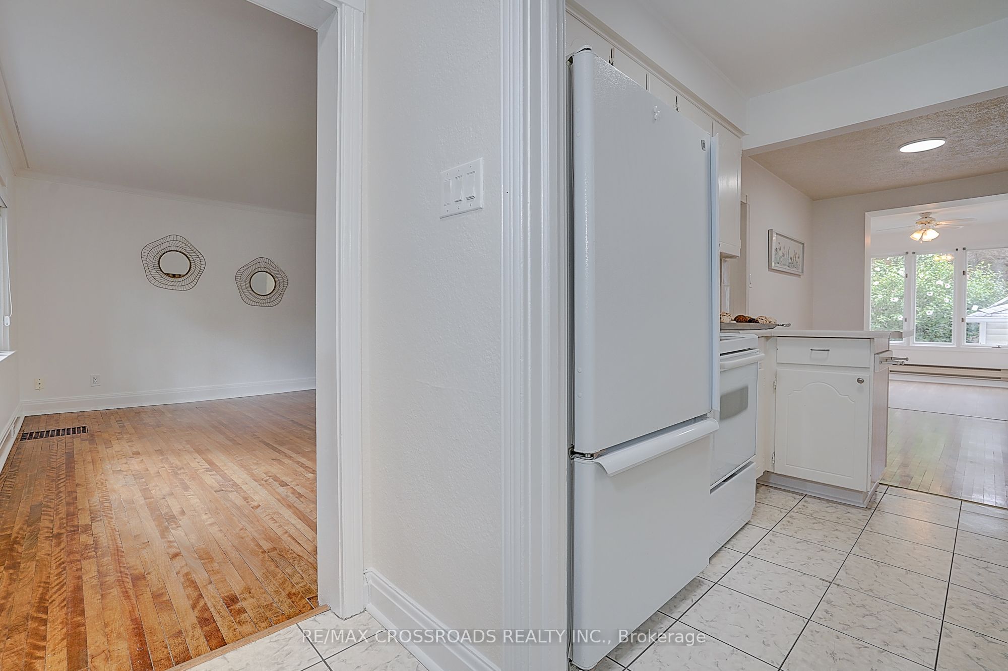 128 Leacrest Road, Toronto, ON M4G 1E8 photo 5