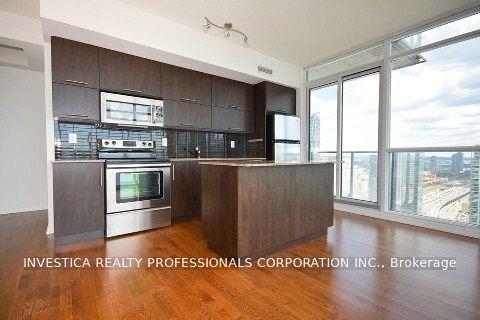 55 Bremner Boulevard 1207, Toronto, ON M5J 0A6 photo 2