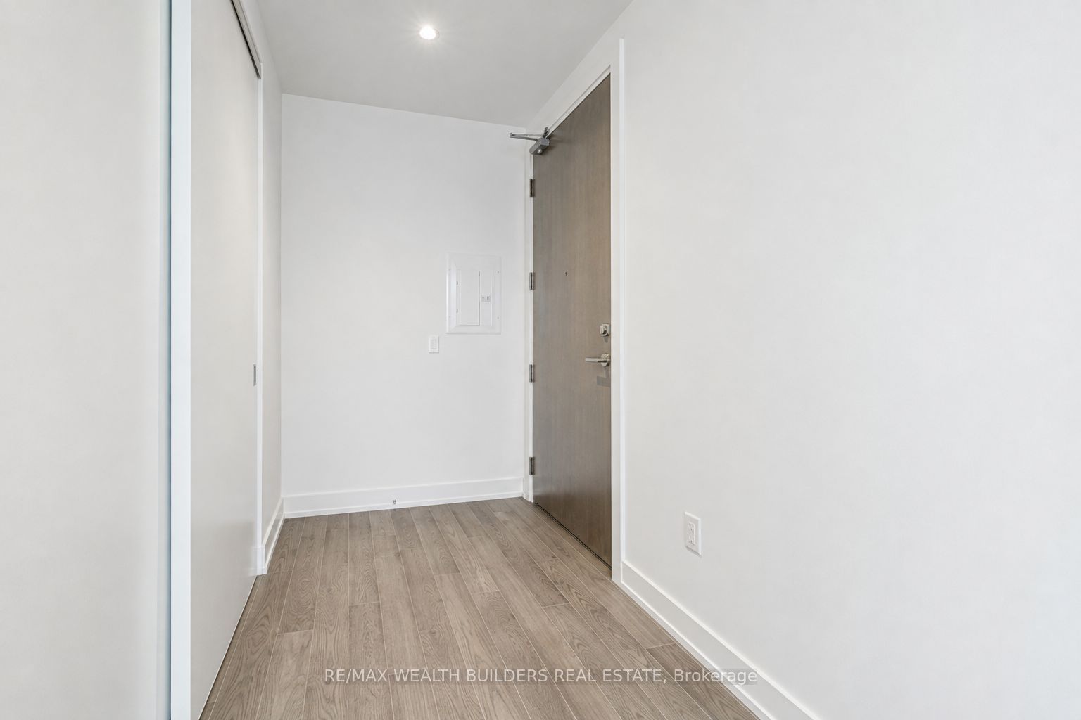15 Lower Jarvis Street 4201, Toronto, ON M5E 1R7 photo 3