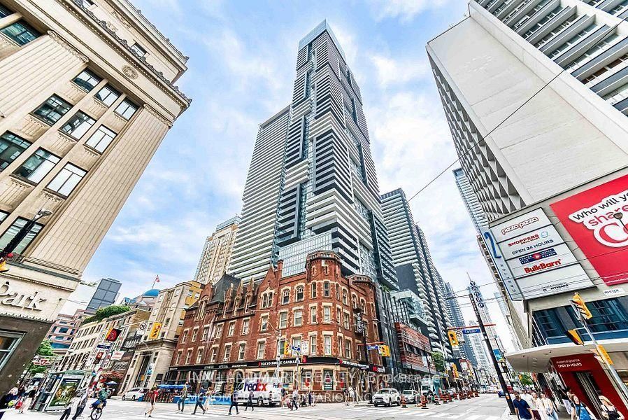 7 grenville Street 2106, Toronto, ON M4Y 0E9
