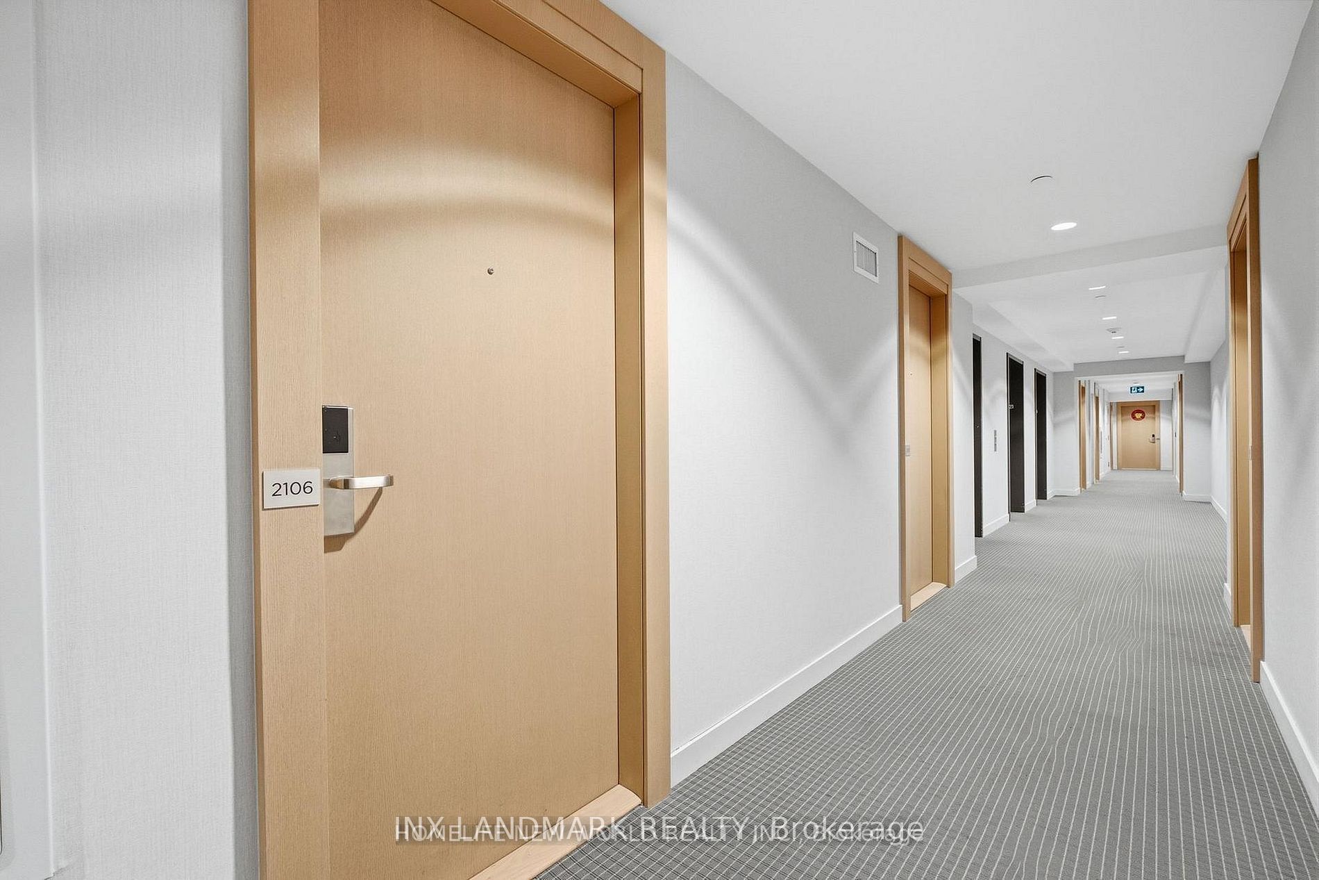 7 grenville Street 2106, Toronto, ON M4Y 0E9 photo 2