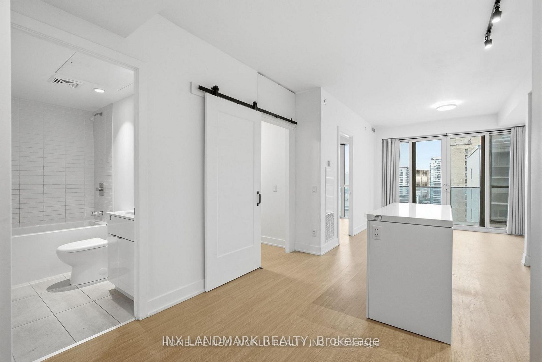 7 grenville Street 2106, Toronto, ON M4Y 0E9 photo 4