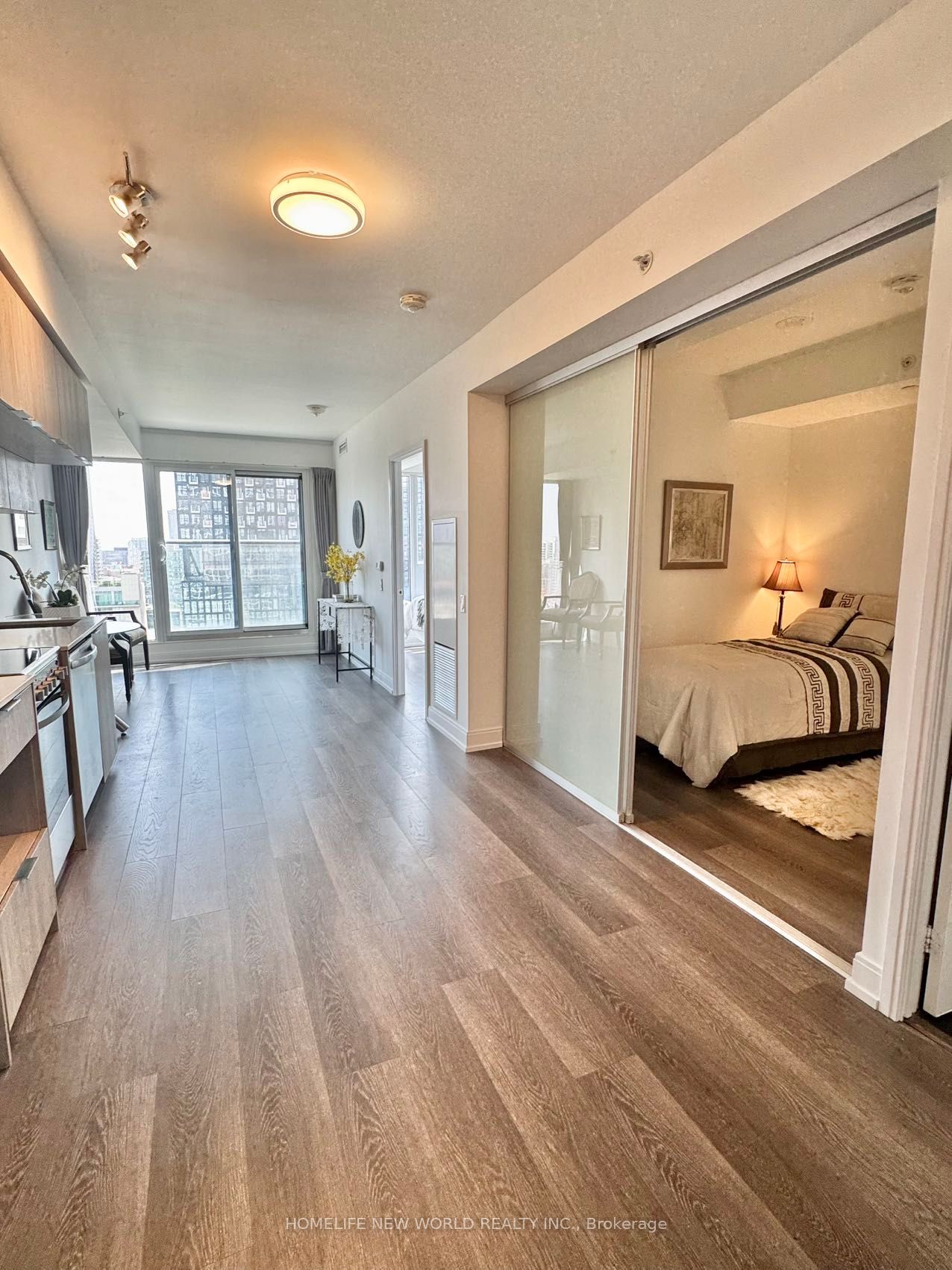 181 Dundas Street E 1806, Toronto, ON M5A 0N5 photo 5