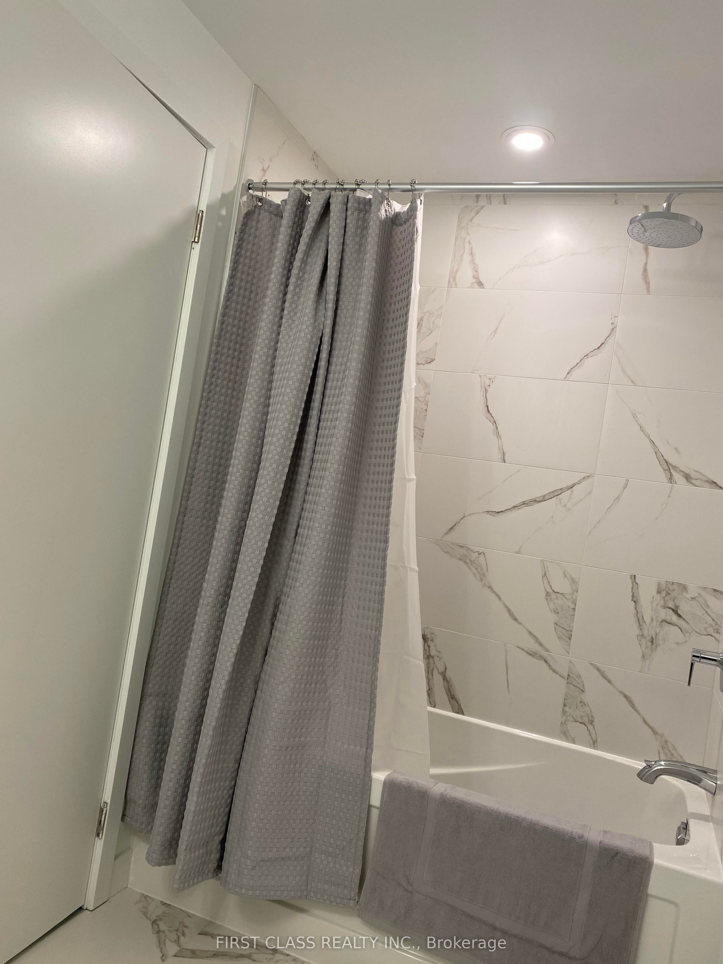 8 Olympic Garden Drive S S515, Toronto, ON M2M 2A9 photo 5