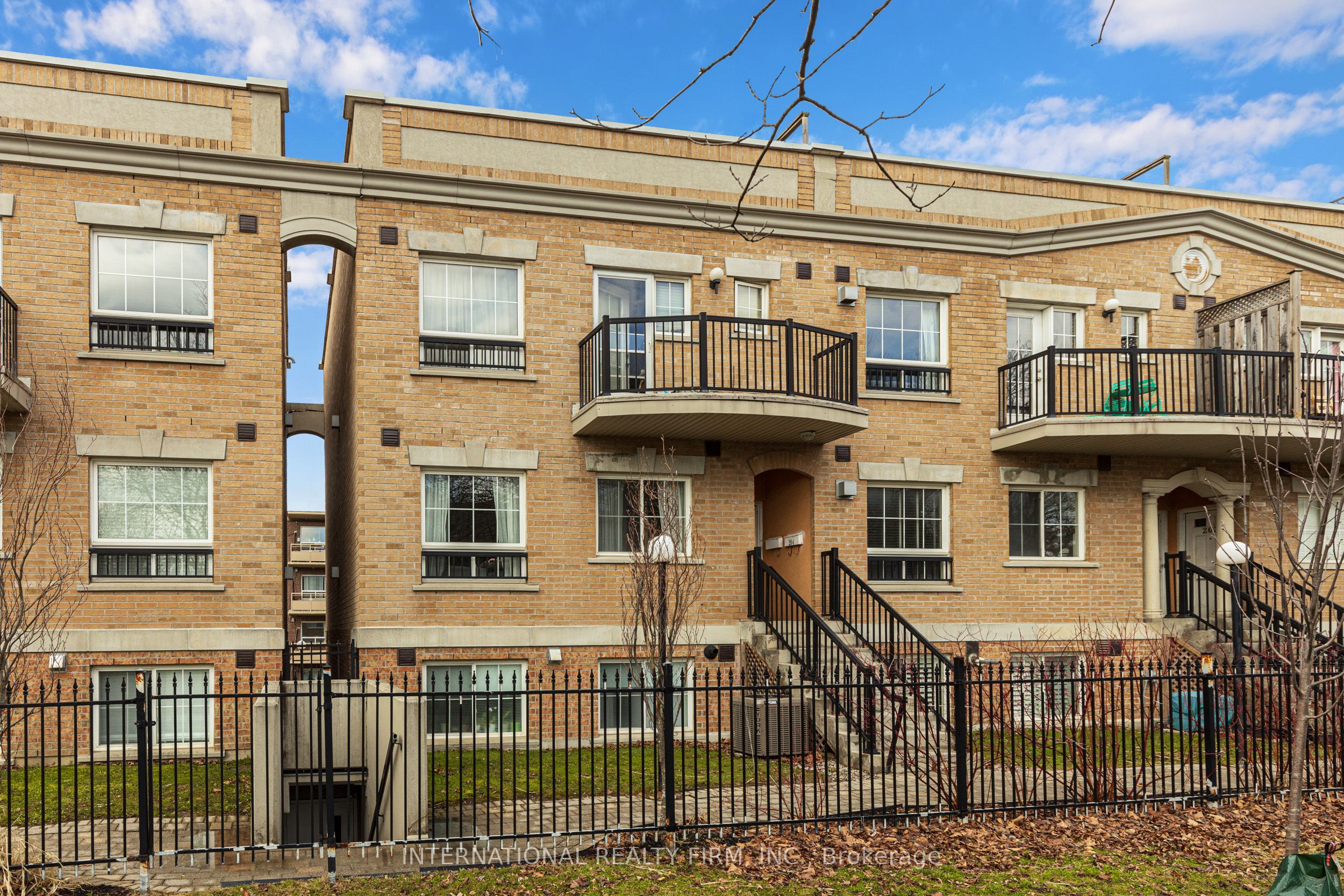 1785 Eglinton Avenue E 204, Toronto, ON M4A 2Y6 photo 3