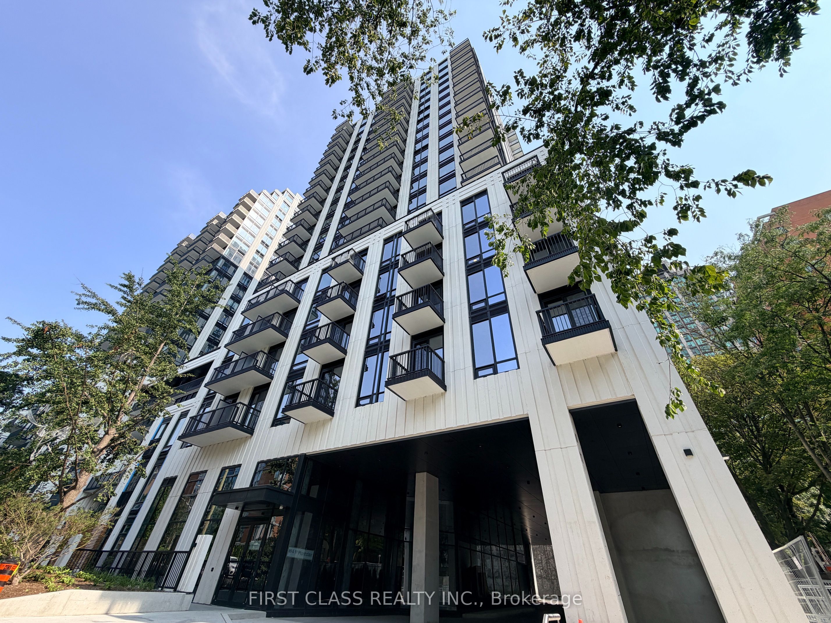 91 Montclair Avenue 508, Toronto, ON M5P 0B1