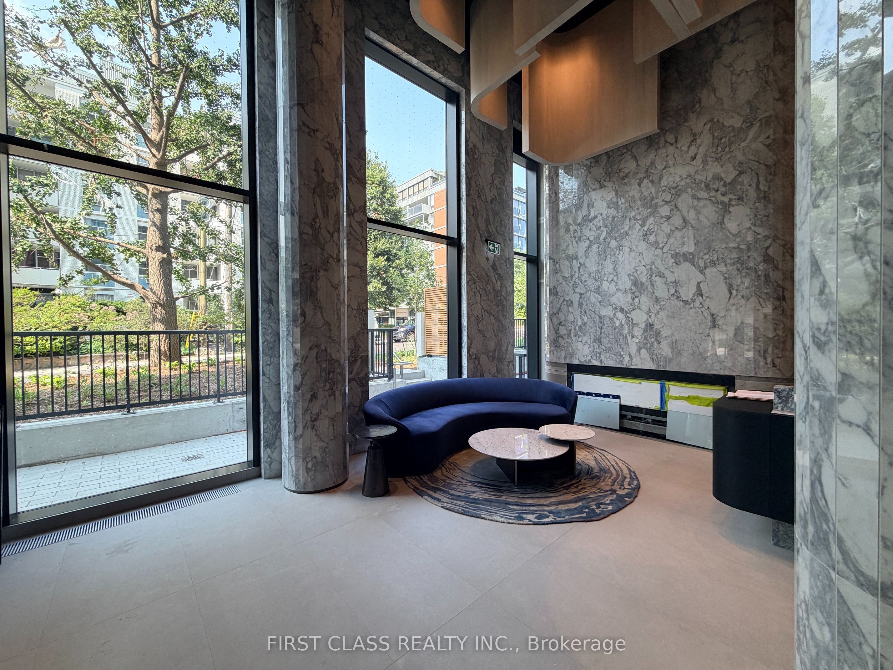 91 Montclair Avenue 508, Toronto, ON M5P 0B1 photo 3